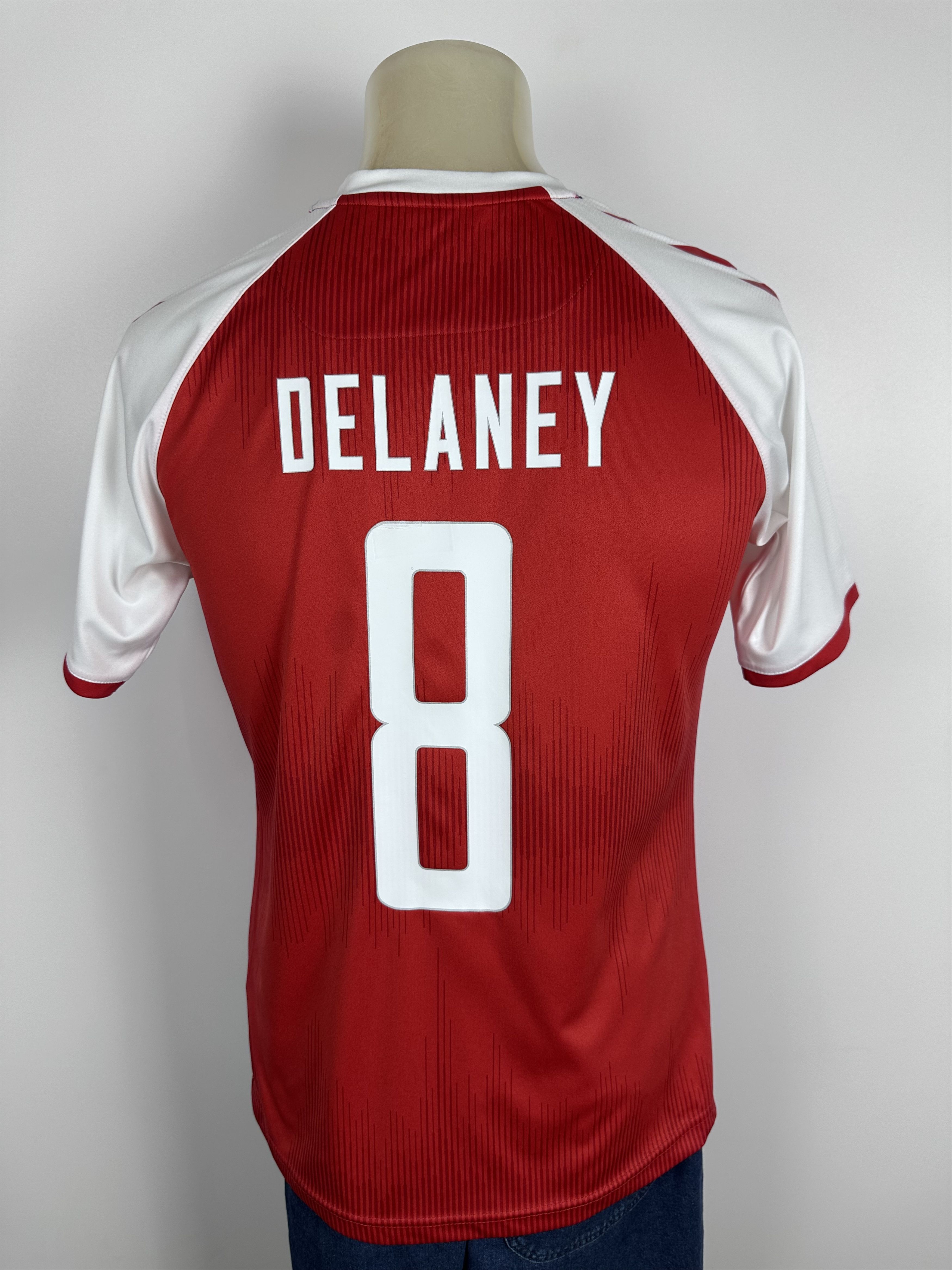 Hummel DENMARK 2021 2022 FOOTBALL SHIRT JERSEY #8 DELANEY HUMMEL Size US M / EU 48-50 / 2 - 1 Thumbnail