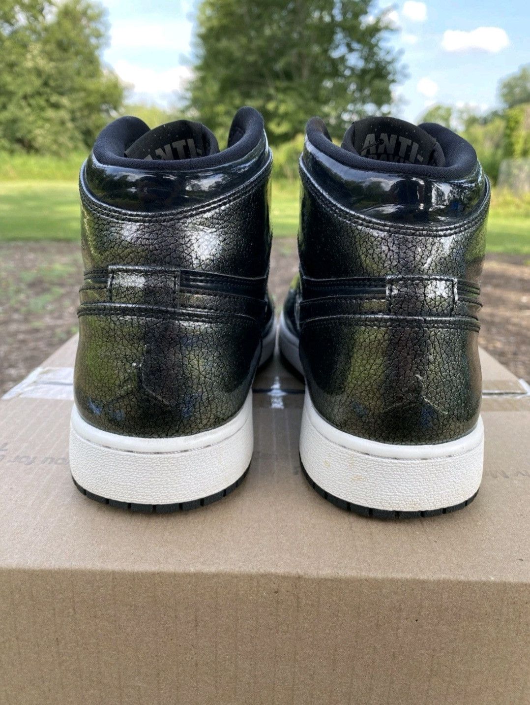 Jordan Brand Nike Air Jordan Retro 1 High GS Black 705300017 Size 6.5 Size US 6.5 / EU 39-40 - 5 Thumbnail