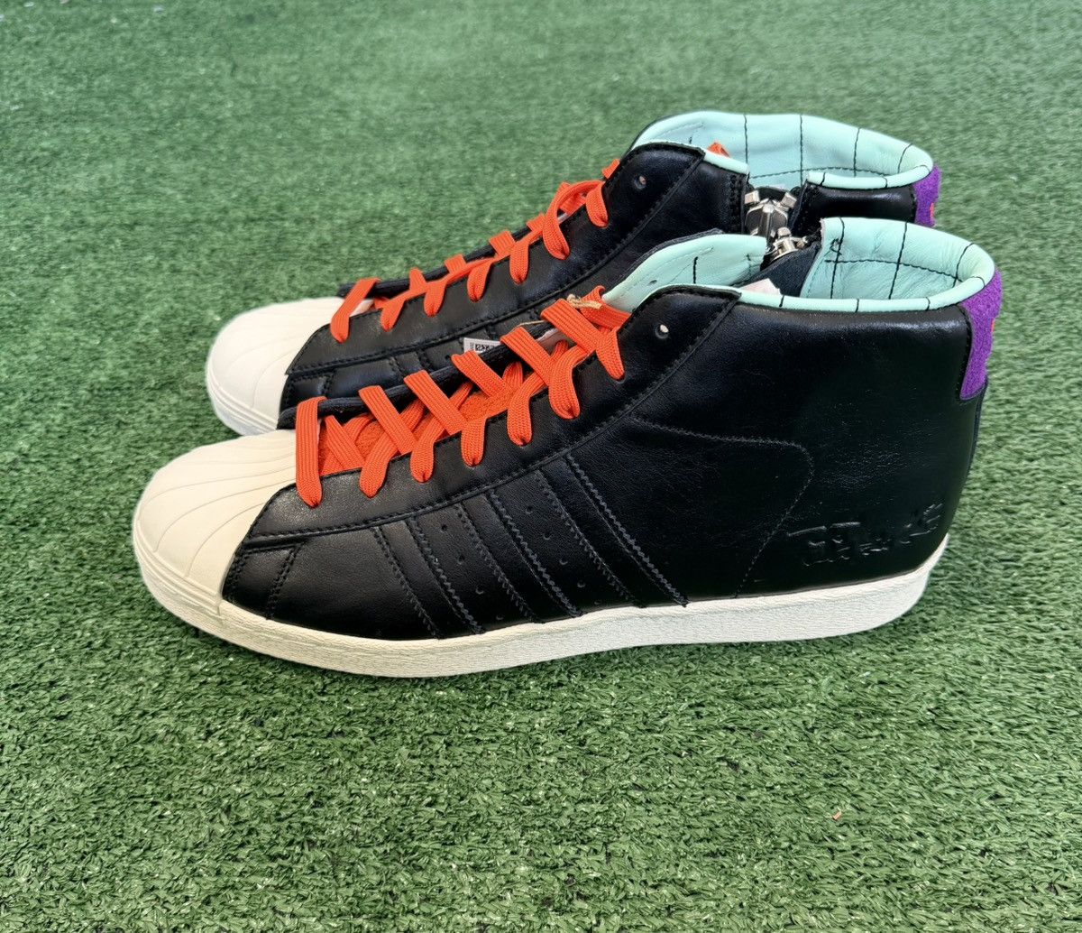 Adidas Adidas Originals X The Simpsons Pro Model 80s 'Poochie' Size US 11.5 / EU 44-45 - 4 Thumbnail