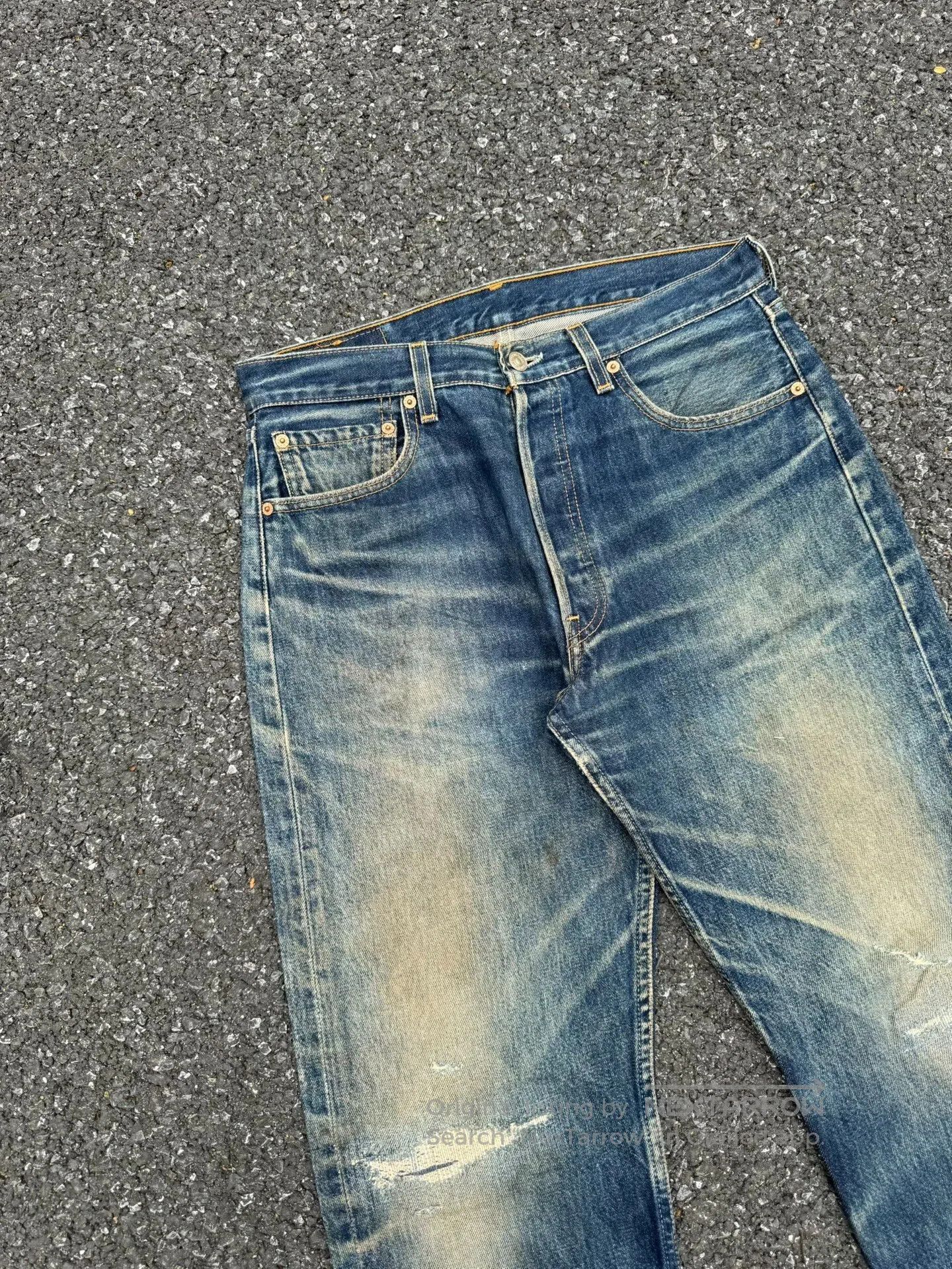 Vintage Vintage Levis 501 90s USA Jeans. Size US 26 / EU 42 - 2 Thumbnail