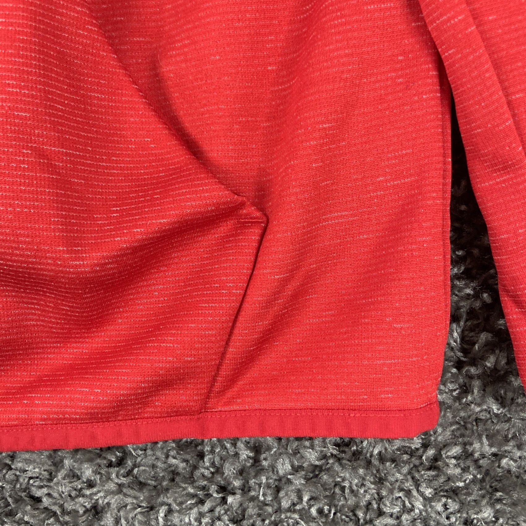 Under Armour VINTAGE? Wait no. Under Armour ColdGear Scuba Neck Sweatshirt Women S Red All Seasons Pockets Pullover Activewear Size S / US 4 / IT 40 - 2 Thumbnail