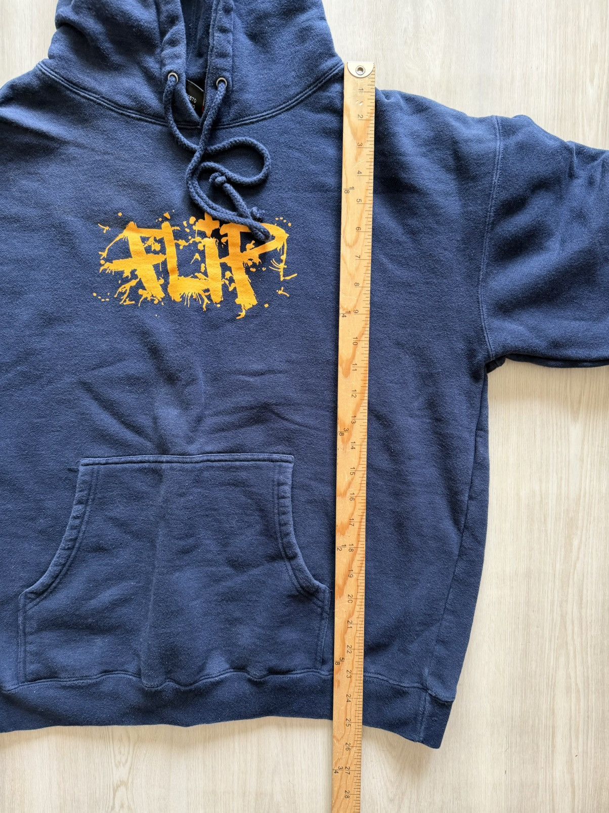 Flip Skateboards Vintage Y2K Flip Skateboarding Big Centre Logo Hoodie Sz M Size US M / EU 48-50 / 2 - 4 Thumbnail
