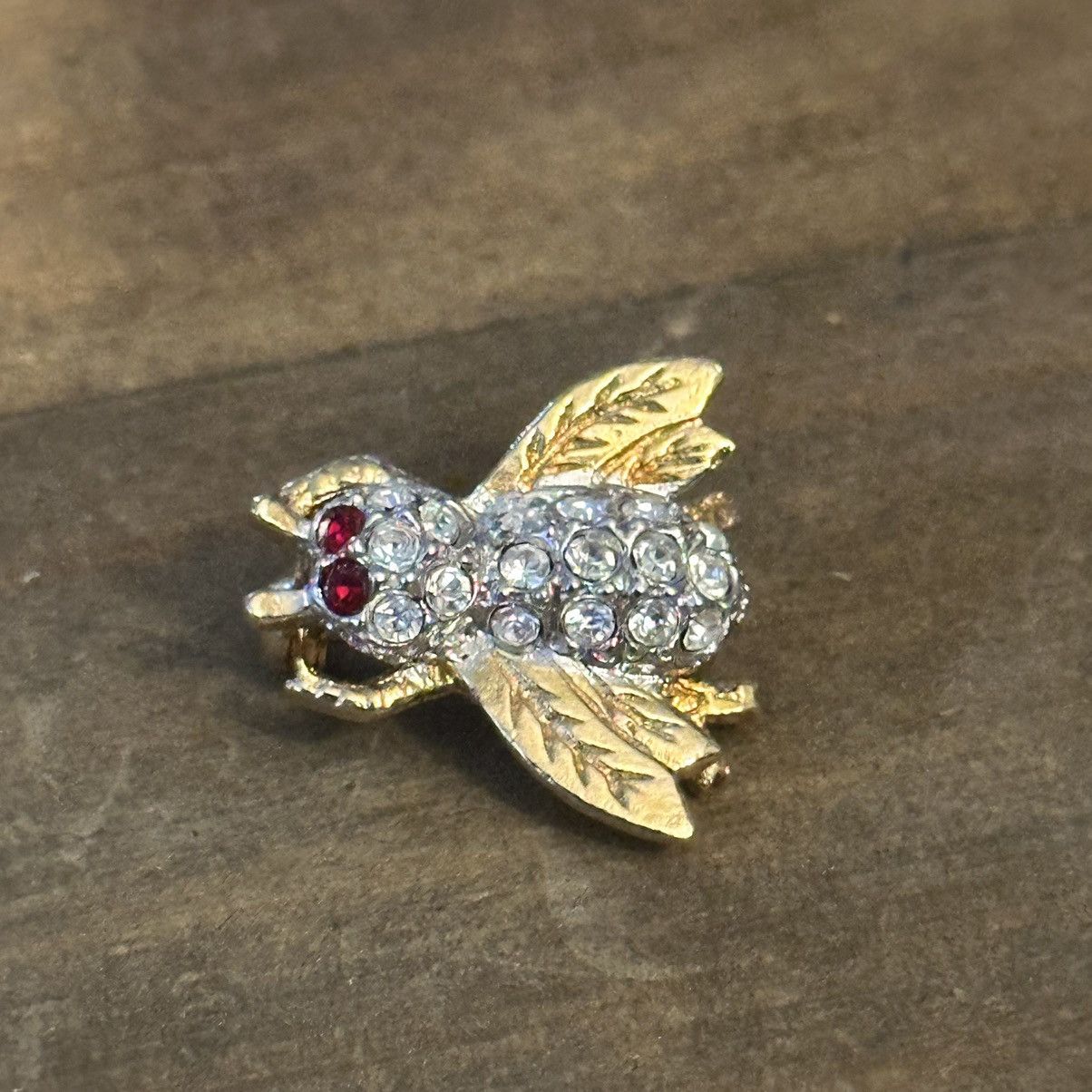 Vintage Vintage paved honey bee brooch Size ONE SIZE - 5 Thumbnail
