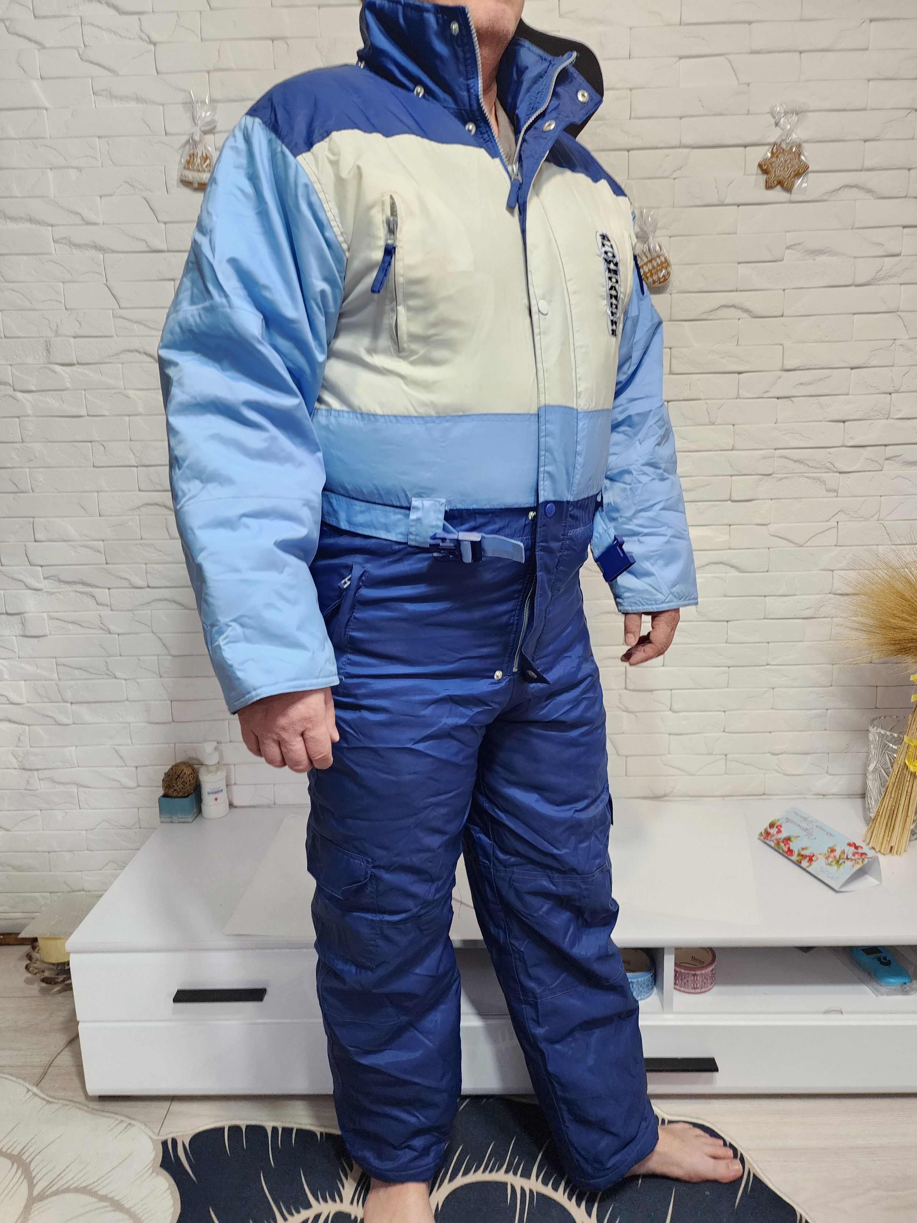 Uniqlo Men's Ski Sports Suit: Blue Warm Activewear. Size US 38 / EU 54 - 3 Thumbnail