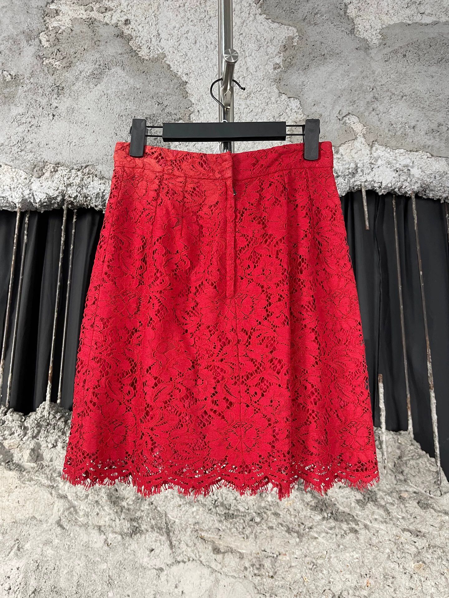 Dolce & Gabbana DG lace mini skirt women's size 38 Size 26" / US 2 / IT 38 - 2 Thumbnail