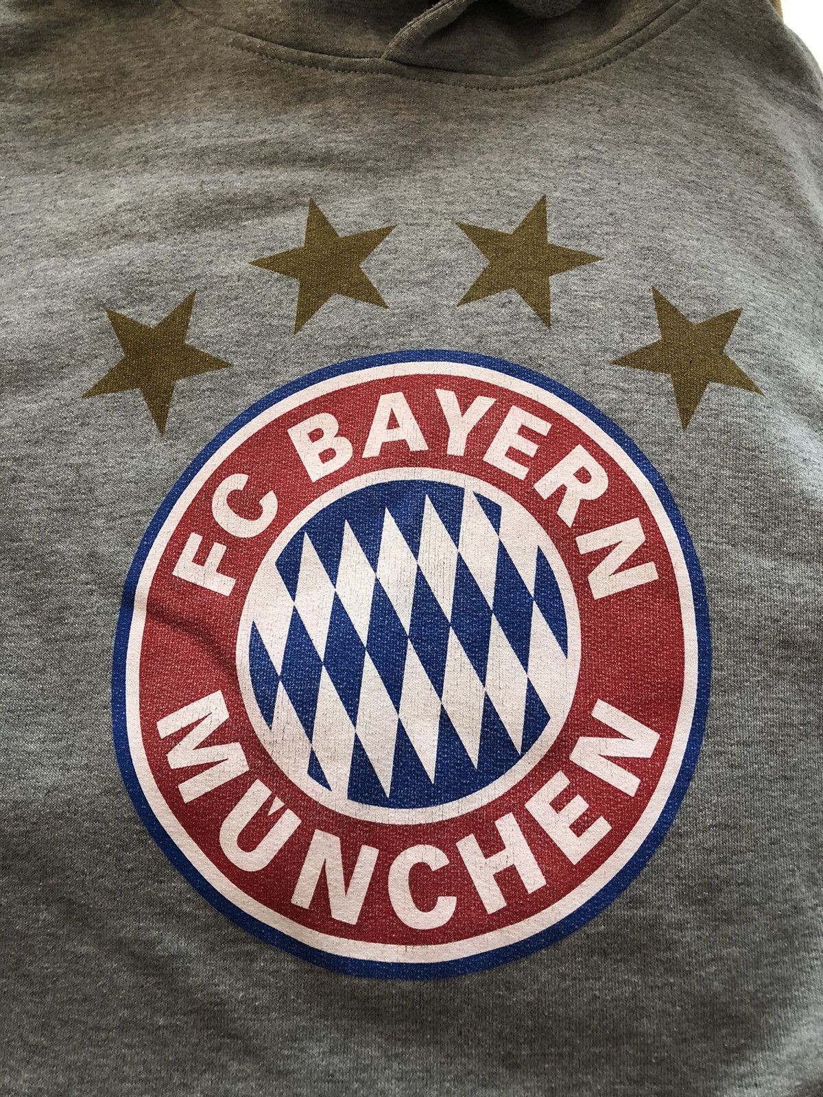 Vintage BAYERN MUNICH VINTAGE GERMAN SOCCER FOOTBALL HOODIE Size US S / EU 44-46 / 1 - 2 Thumbnail