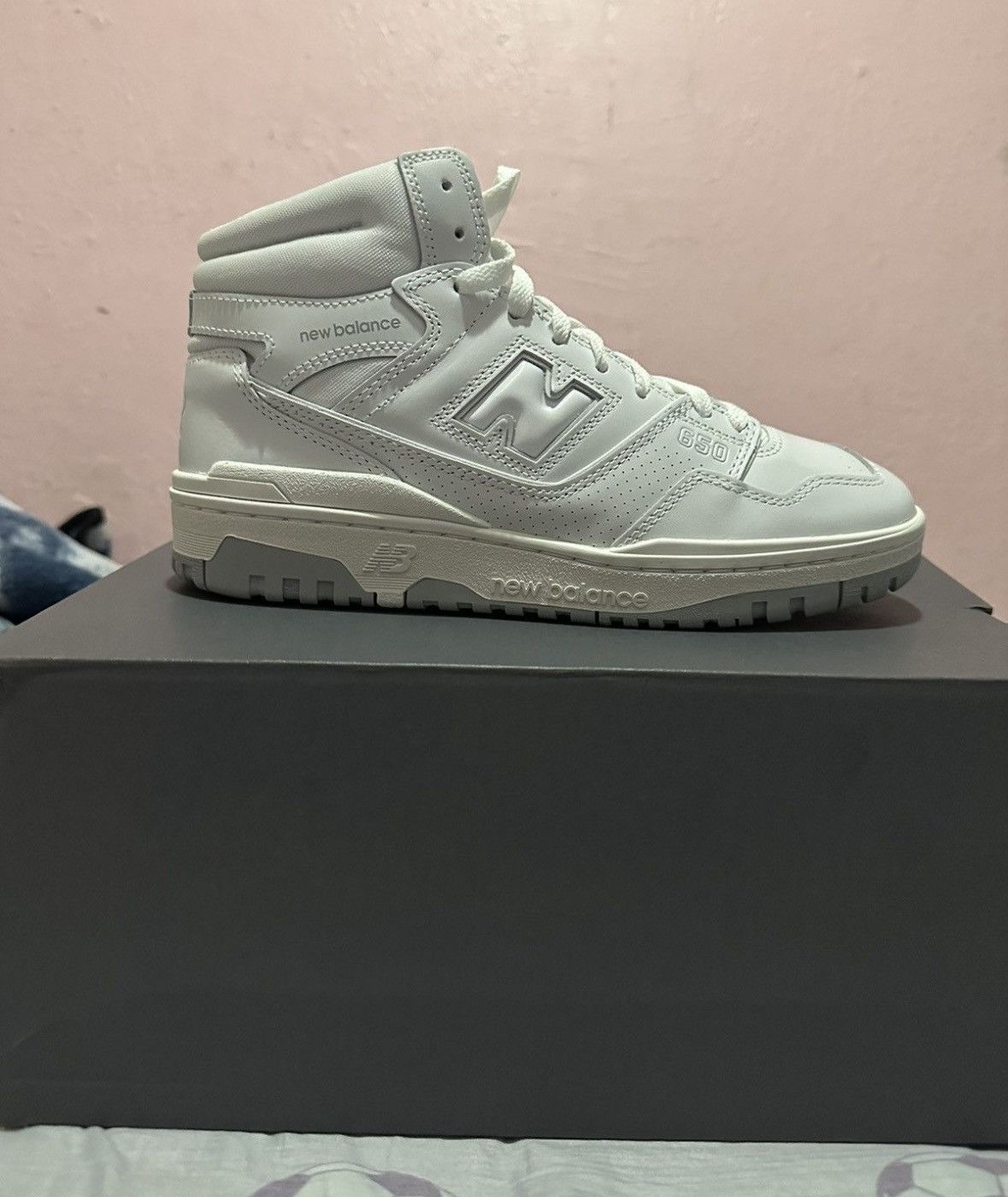 New Balance New Balance 650R Size US 8.5 / EU 41-42 - 2 Thumbnail