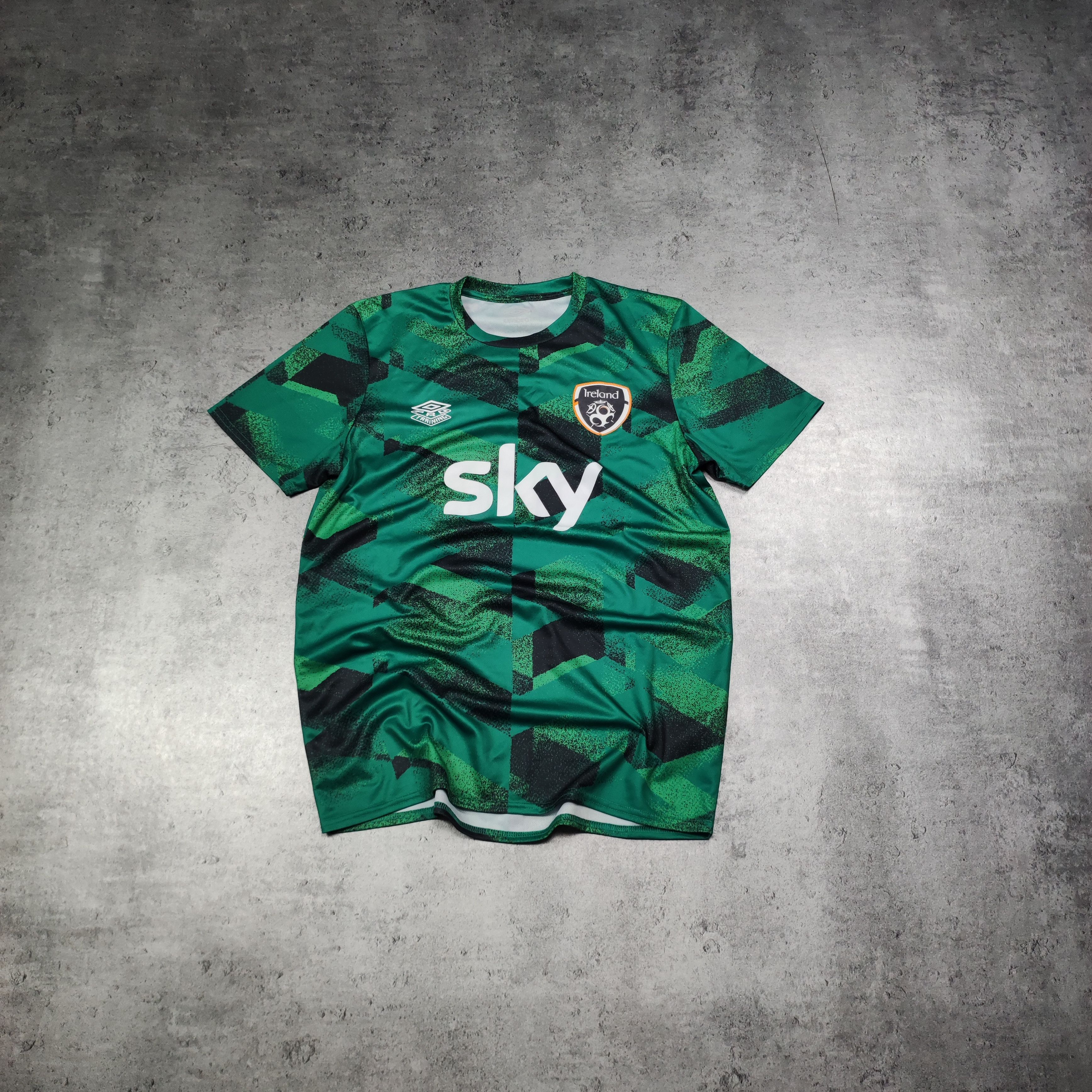 Other RARE Ireland National Team x Umbro Football Jersey Size US M / EU 48-50 / 2 - 1 Thumbnail