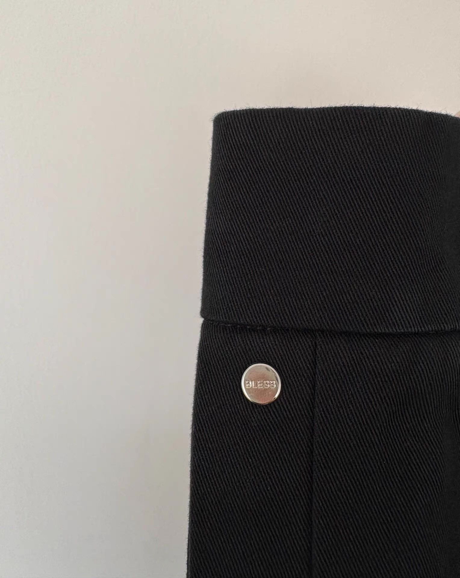 Bless Bless Men's Multi-Zip Shorts Ｑ21 Size US 34 / EU 50 - 6 Thumbnail