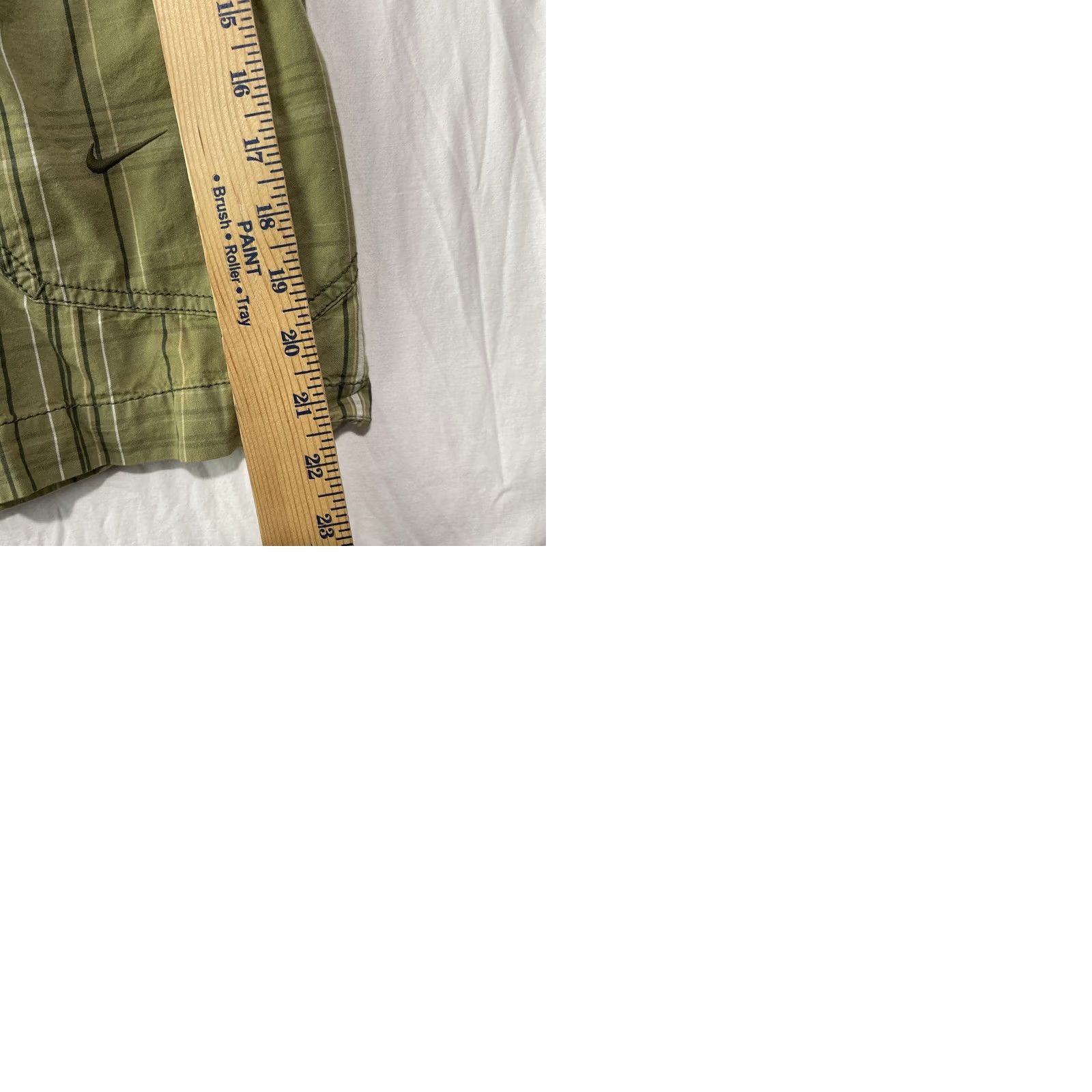 Nike VINTAGE Nike Shorts Mens M Green Hiking Outdoor Plaid Drawstring Swoosh Size US 31 - 11 Thumbnail