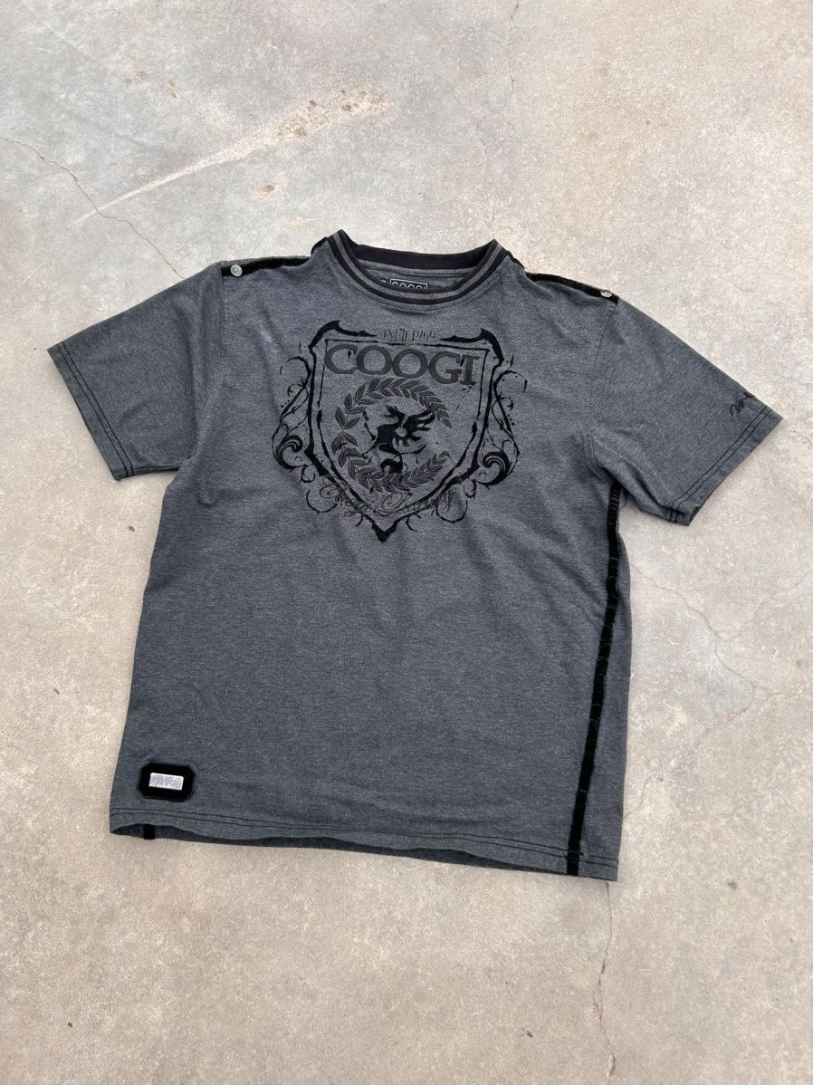 Coogi Y2k Coogie Crest T Shirt Size US XL / EU 56 / 4 - 1 Thumbnail