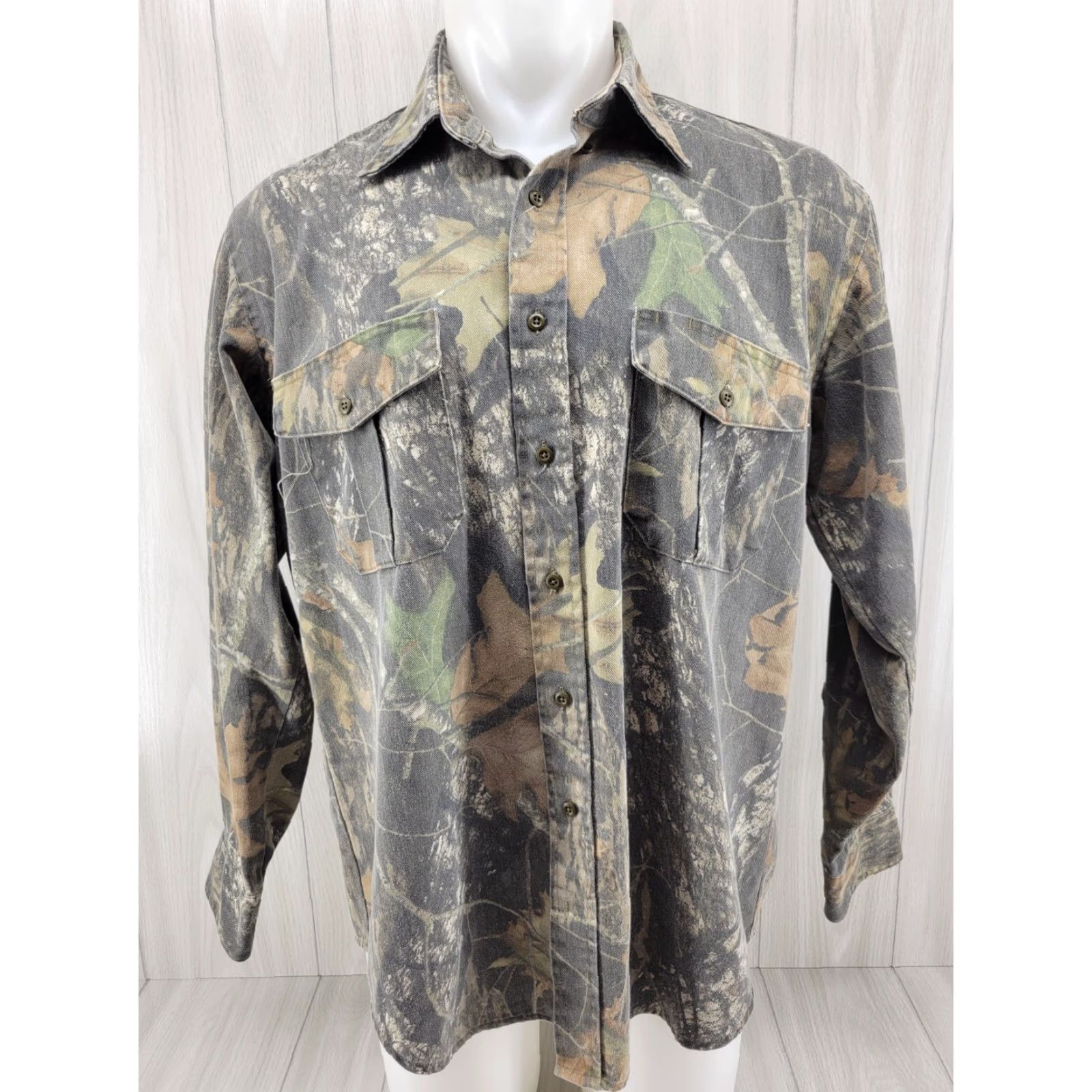 Vintage VTG No Trace Dan River Mossy Oak Hunting Camo Button-Down Shirt Mens Large Shirt Camouflage Hunting 90s Mens L Size US L / EU 52-54 / 3 - 2 Thumbnail