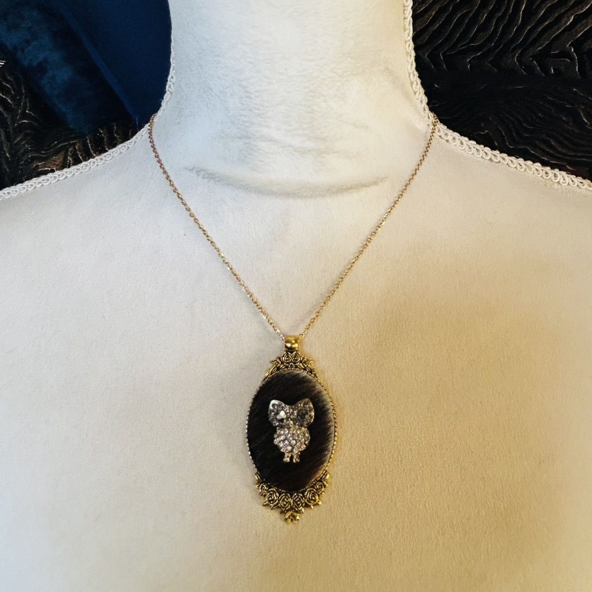 Handmade Handcrafted cowhide sparkle owl cameo pendant necklace Size ONE SIZE - 3 Thumbnail