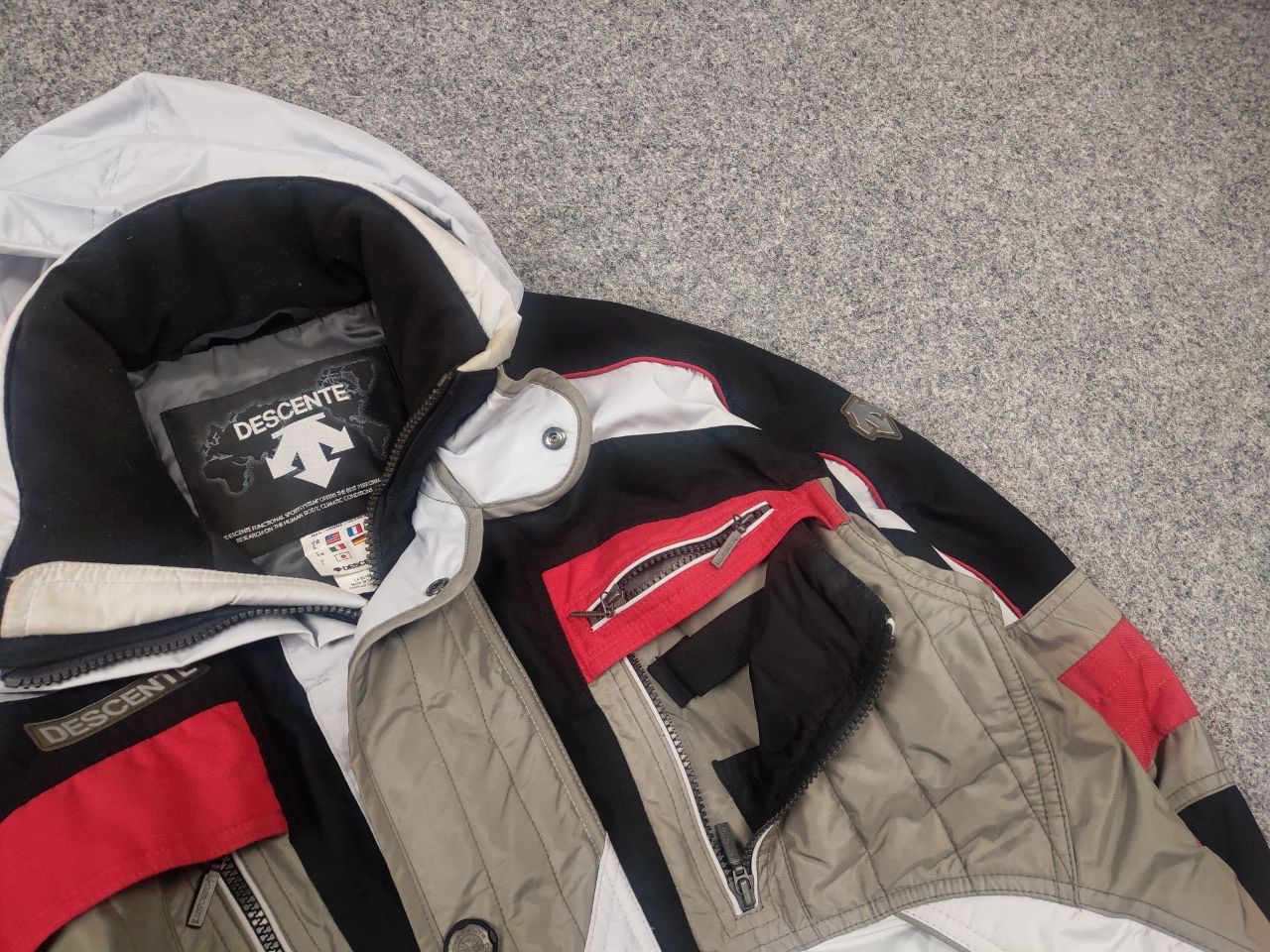 Descente Vintage Descente Airdrive Ski Zipper Hooded Jacket Logo Size US S / EU 44-46 / 1 - 5 Thumbnail