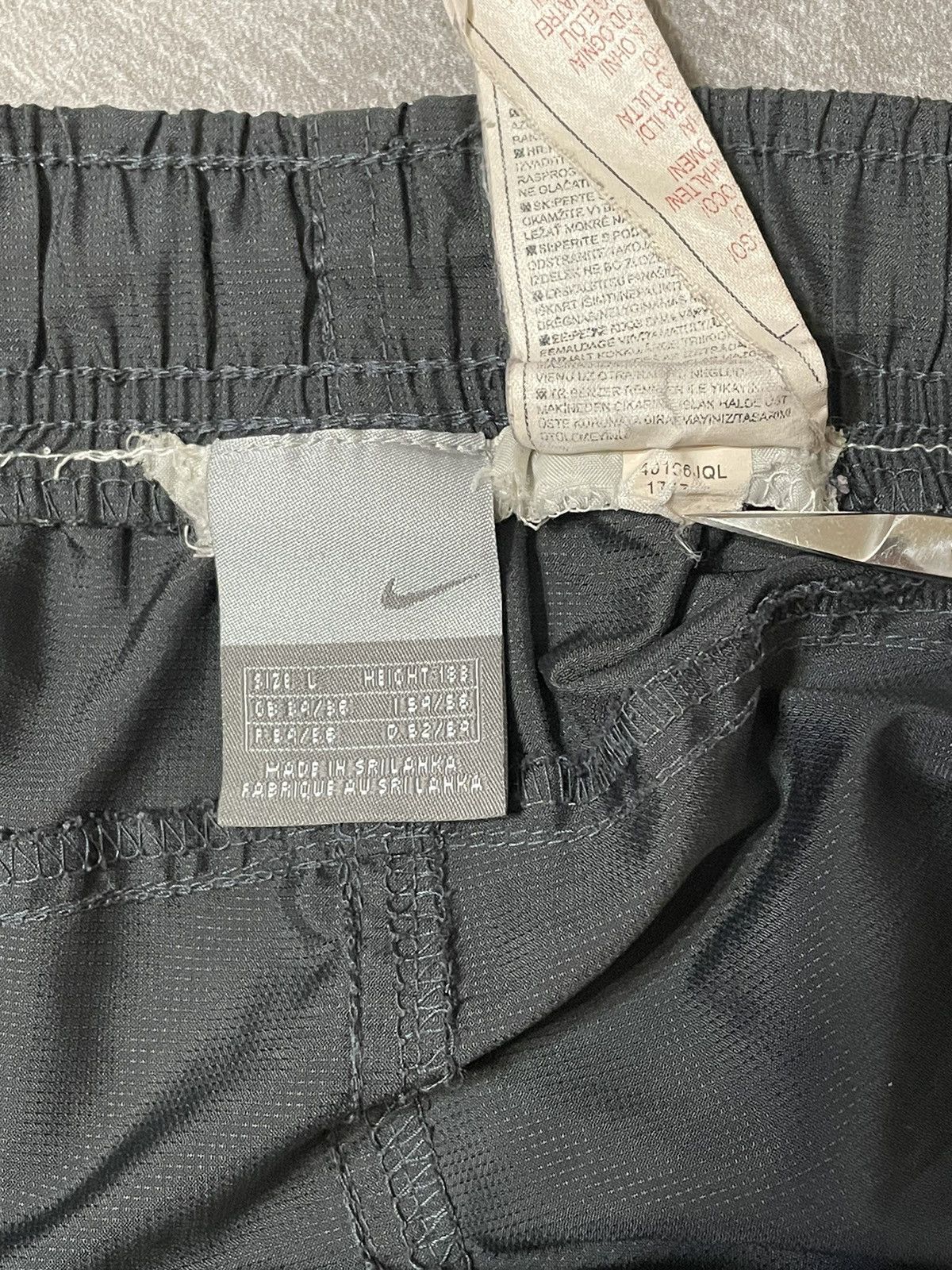 Nike 00s Nike Tn Plus Vintage Nylon Baggy Drill Shorts Y2K Size US 34 / EU 50 - 7 Thumbnail