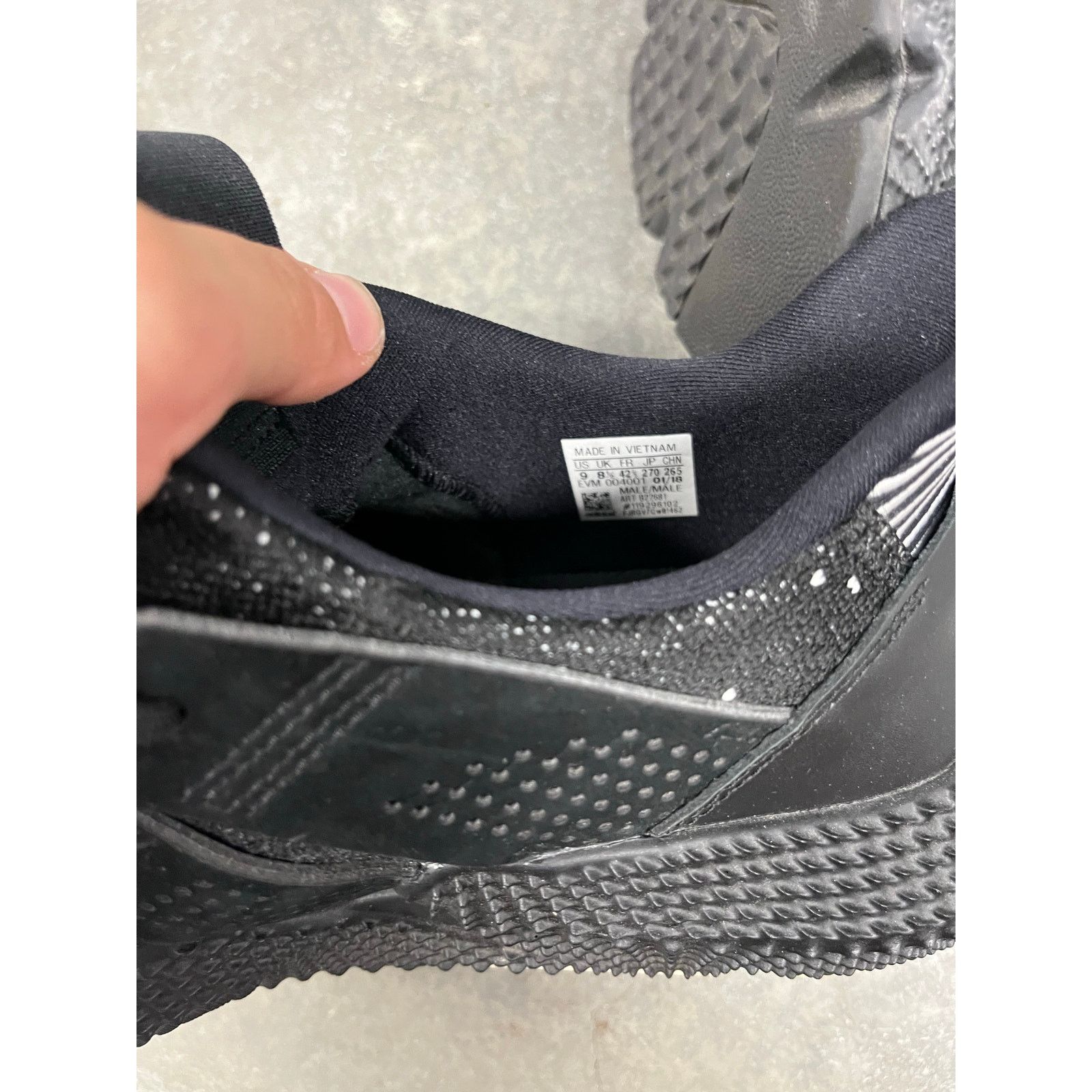Adidas Adidas Prophere J Mens Size 9 Sneakers Triple Black Size US 9 / EU 42 - 5 Thumbnail