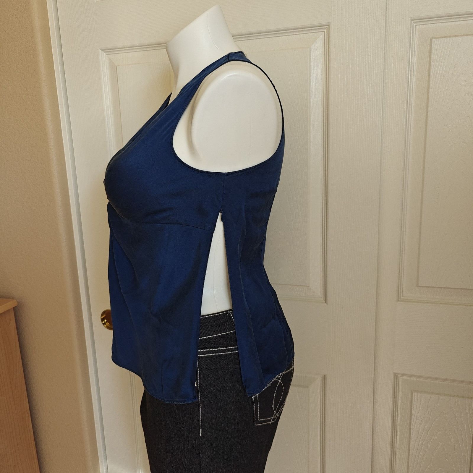 Ann Taylor 100% silk blue twist front sleeveless blouse sz 12P Size XL / US 12-14 / IT 48-50 - 7 Thumbnail