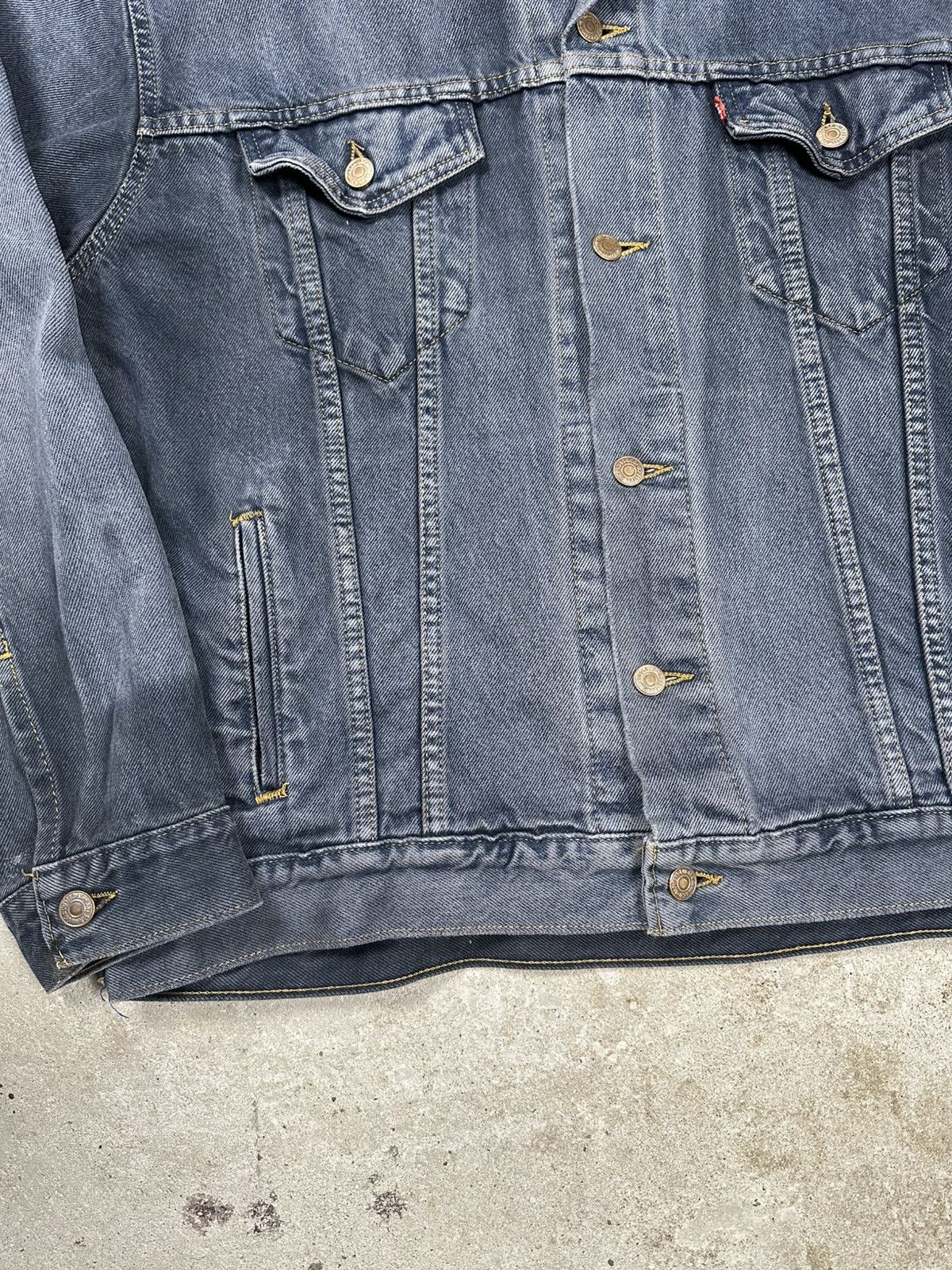 Levi's Vintage 1996 Levi’s Faded Sherpa Collar Denim Jacket Trucker Size US XL / EU 56 / 4 - 5 Thumbnail