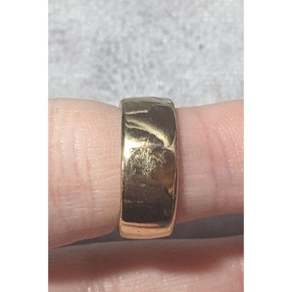 Other Gold Tone Slotted Chevron Fashion Ring Size 5 3/4 Size ONE SIZE - 6 Thumbnail
