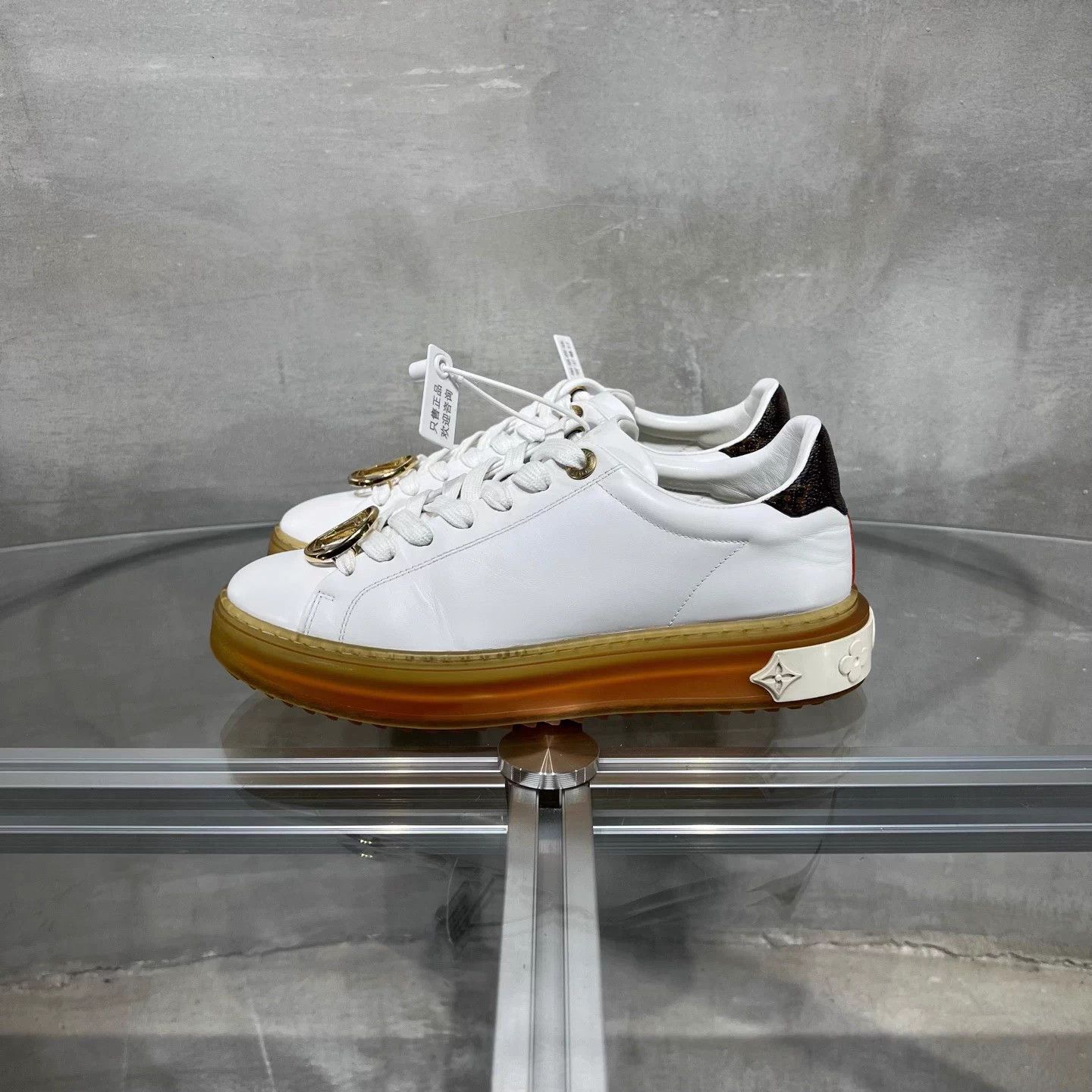 Louis Vuitton LV White Sneakers UK3.5/37.5 YH17409 Size US 6.5 / IT 36.5 - 3 Thumbnail