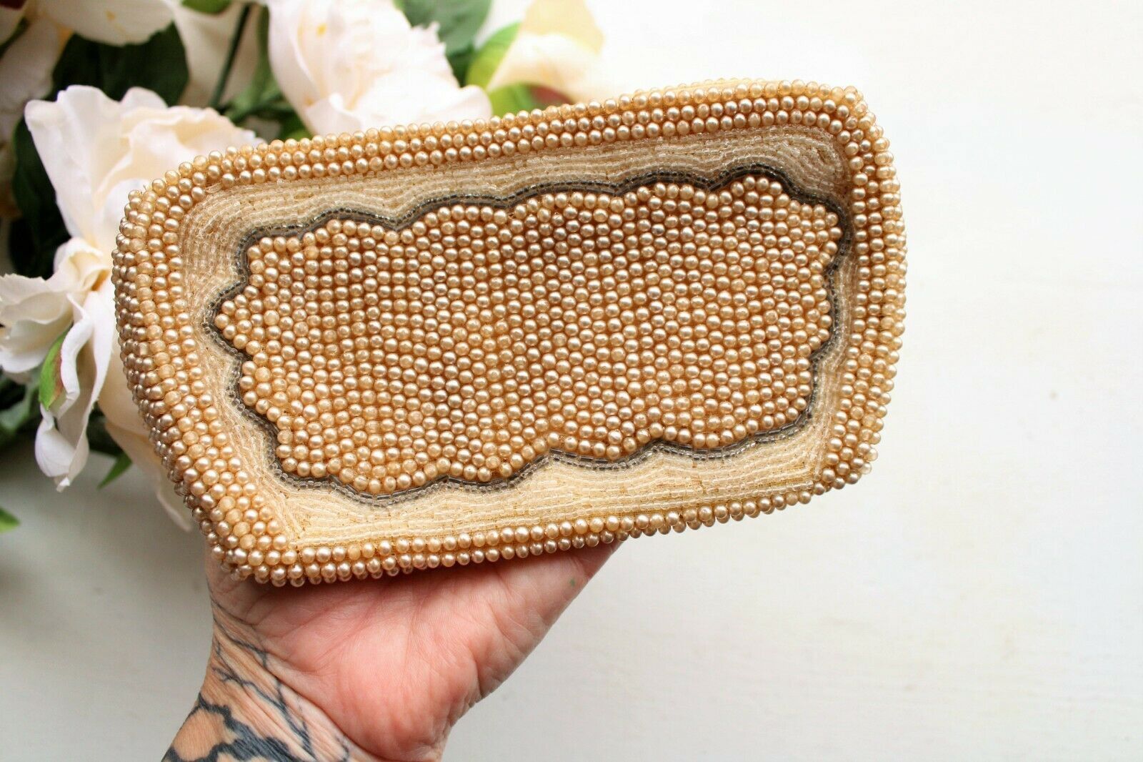 Vintage Vintage 1940s Beaded Clutch Purse Covered In Faux Pearls Size ONE SIZE - 9 Thumbnail