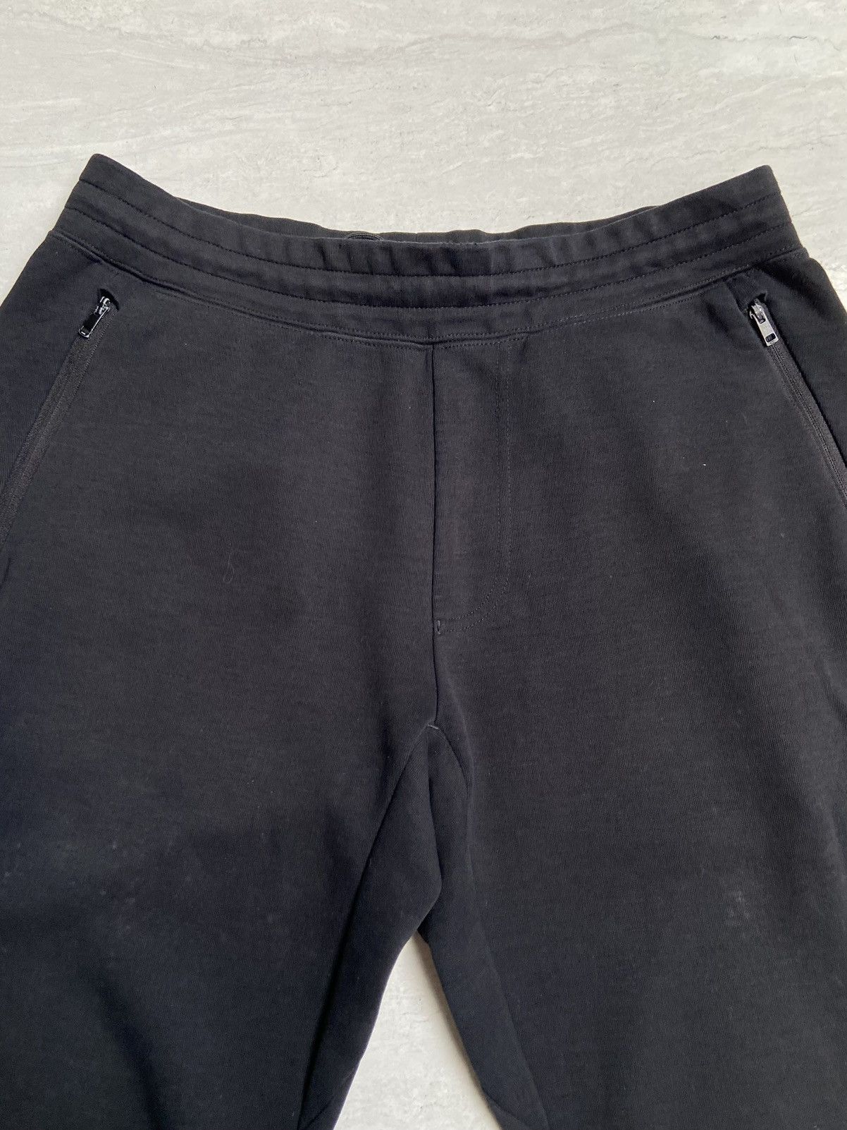 Uniqlo UNIQLO Black Joggers Pants Size US 30 / EU 46 - 8 Thumbnail