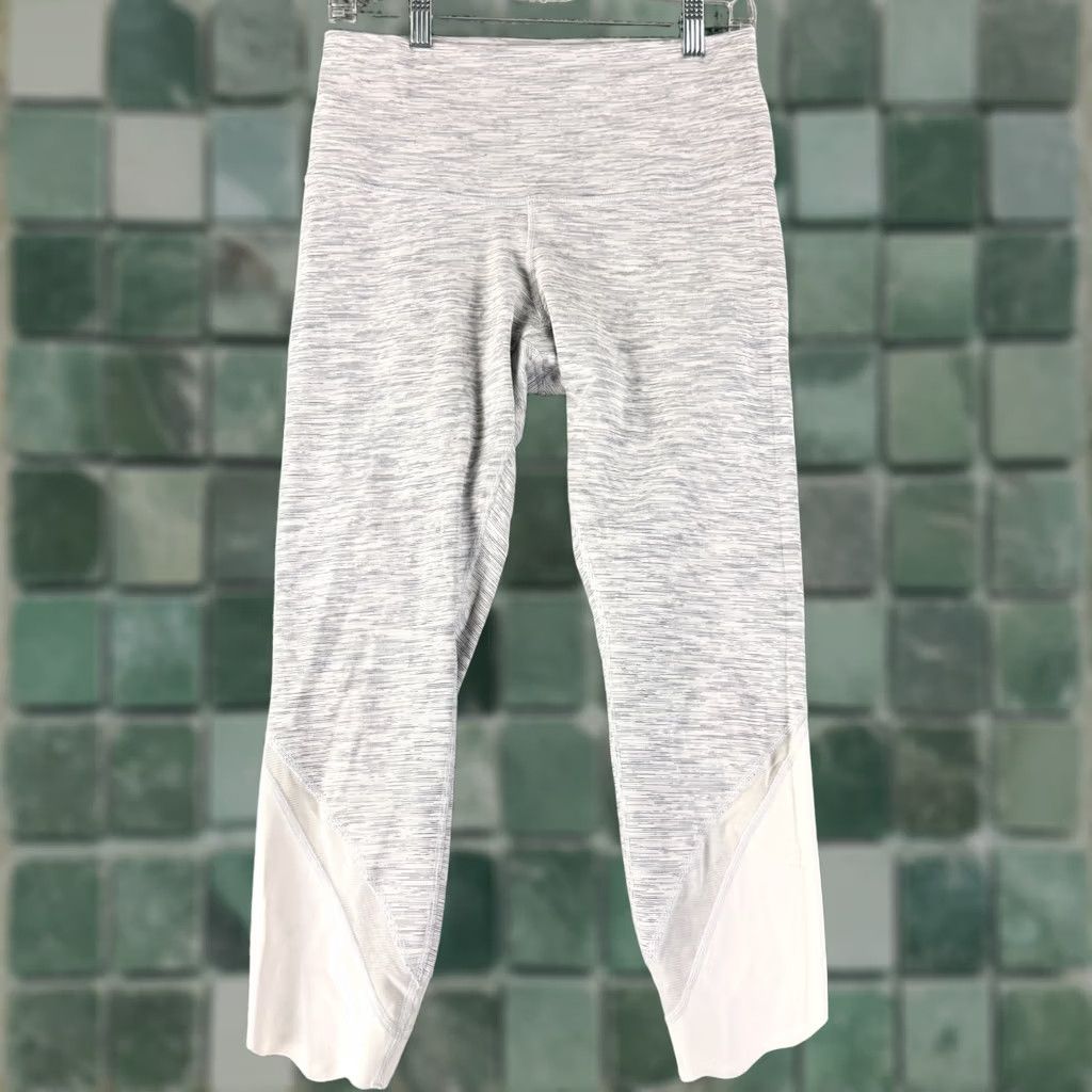 Lululemon Lululemon Wunder Under II Crop Legging Womens Size 10 Gray Scalloped Pull On Gym Size 32" / US 10 / IT 46 - 1 Thumbnail