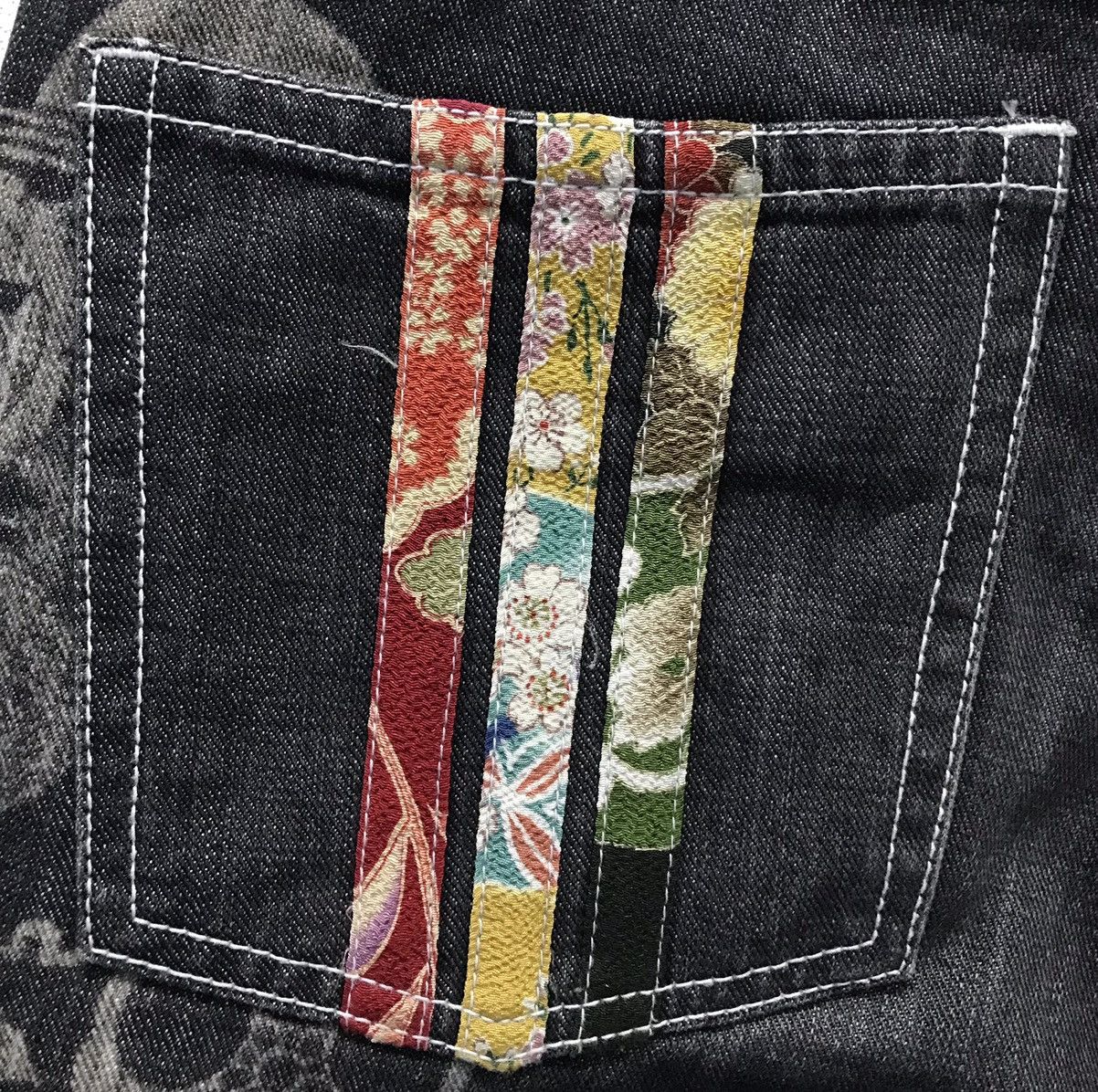 Japanese Brand Vintage Gemstone Denim Pants Size US 30 / EU 46 - 8 Thumbnail