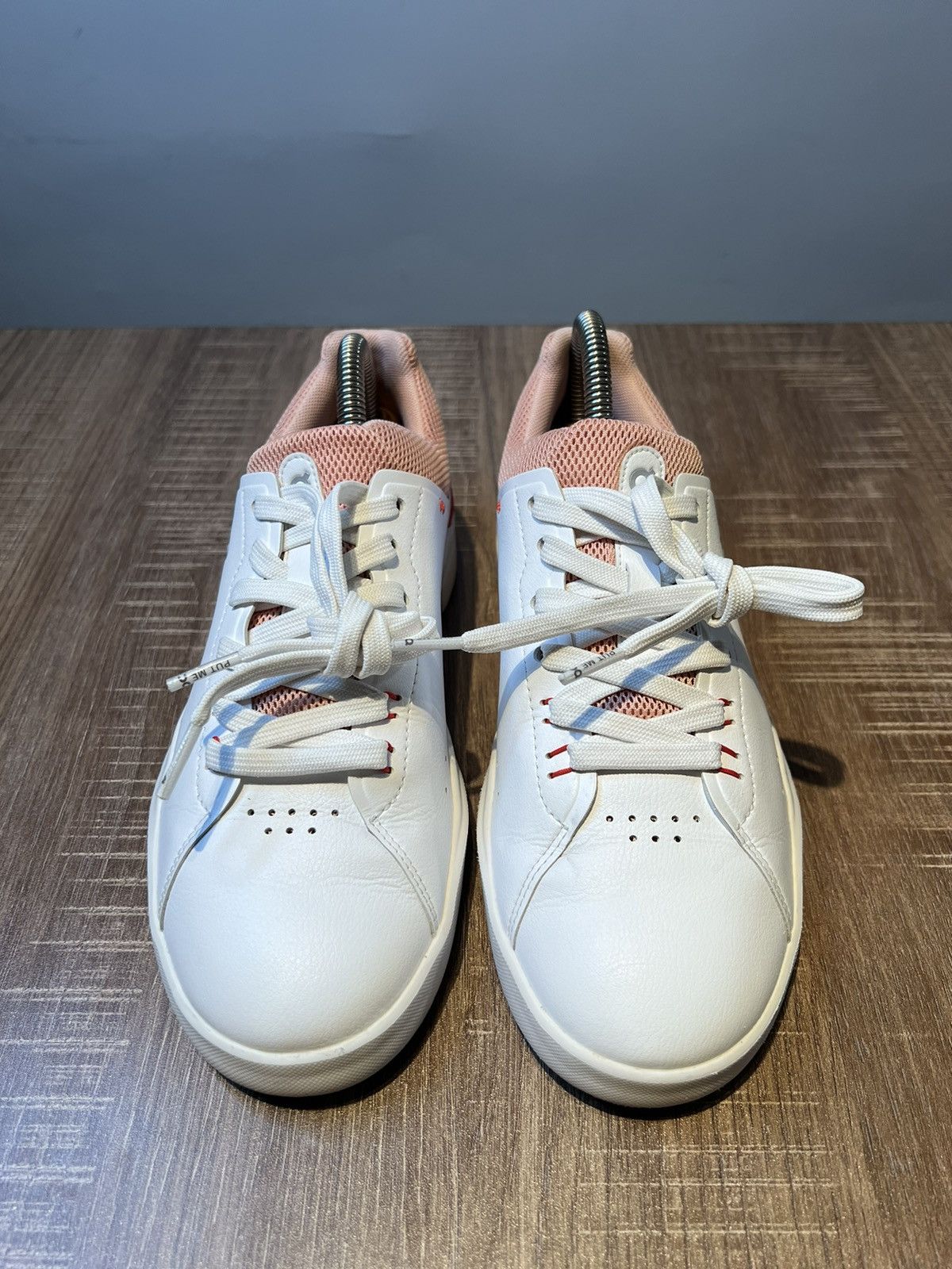 On On Cloud The Roger Advantage Womens Athletic Size 7 White Size US 7 / IT 37 - 3 Thumbnail