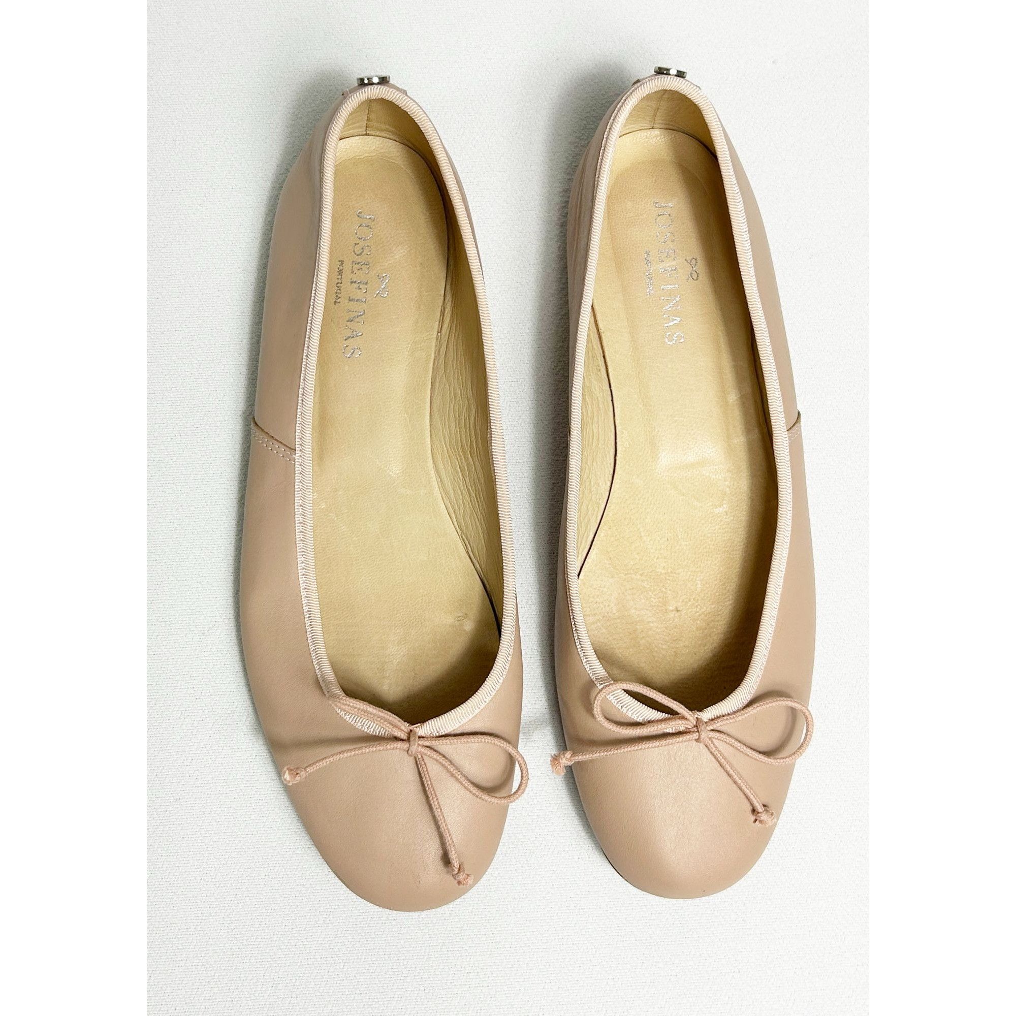 Josefinas Portugal Leather Round Toe Flats in Pale Pink Sz