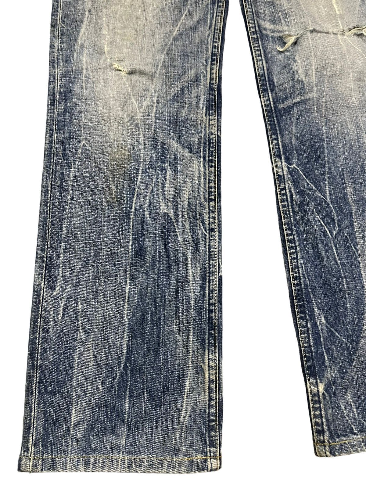 Levi's Vintage 90s Levis Blue Wash Style Distress Style Jeans Size US 32 / EU 48 - 5 Thumbnail