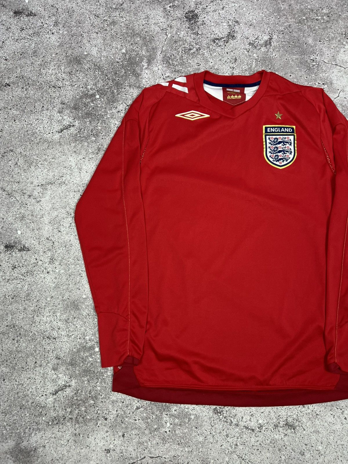 Umbro Vintage Umbro England 2006/2008 Away Football Soccer Jersey Size US M / EU 48-50 / 2 - 2 Thumbnail