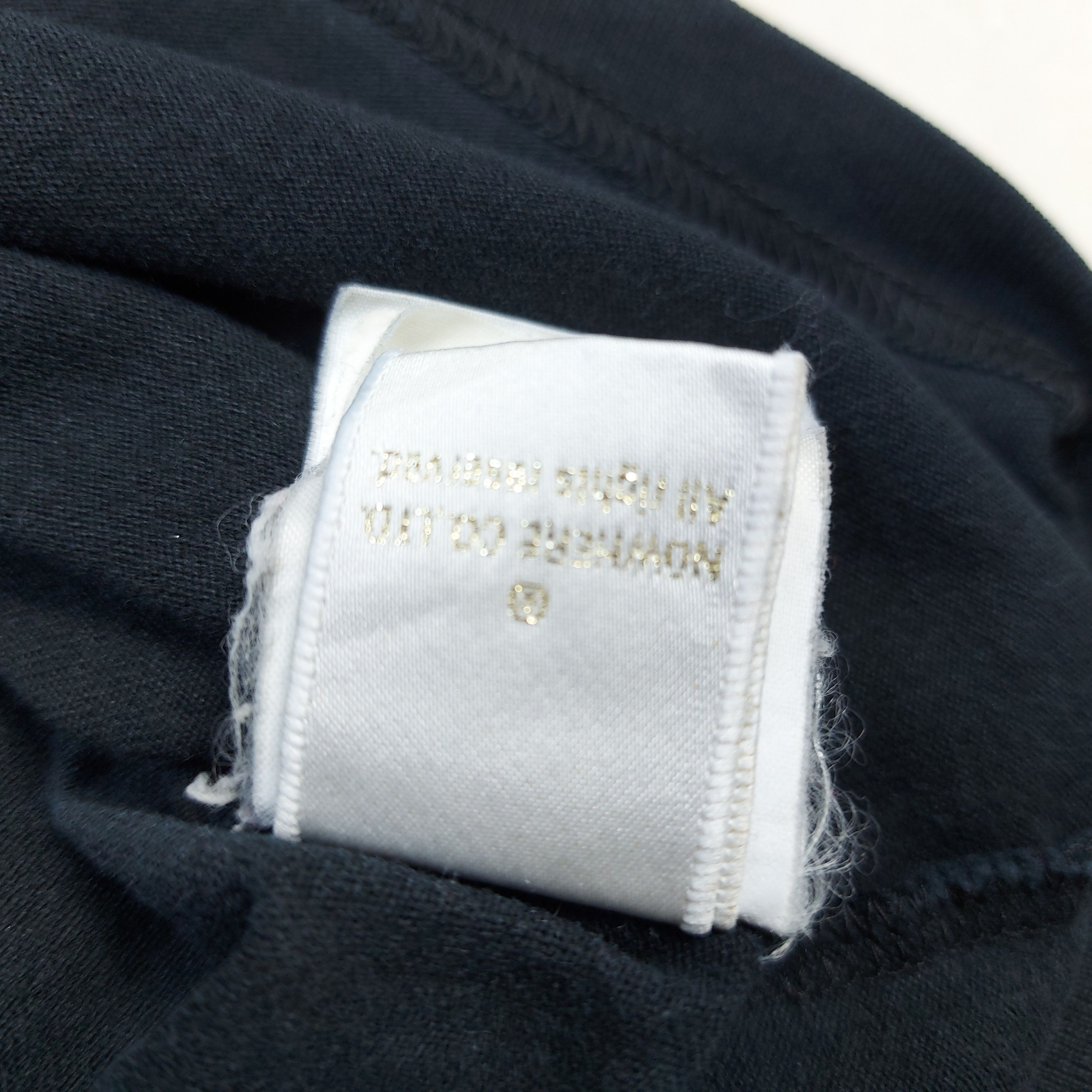 Bape Vintage Y2K Bape A Bathing Ape Pocket Double-Sided TEE Size US L / EU 52-54 / 3 - 8 Thumbnail