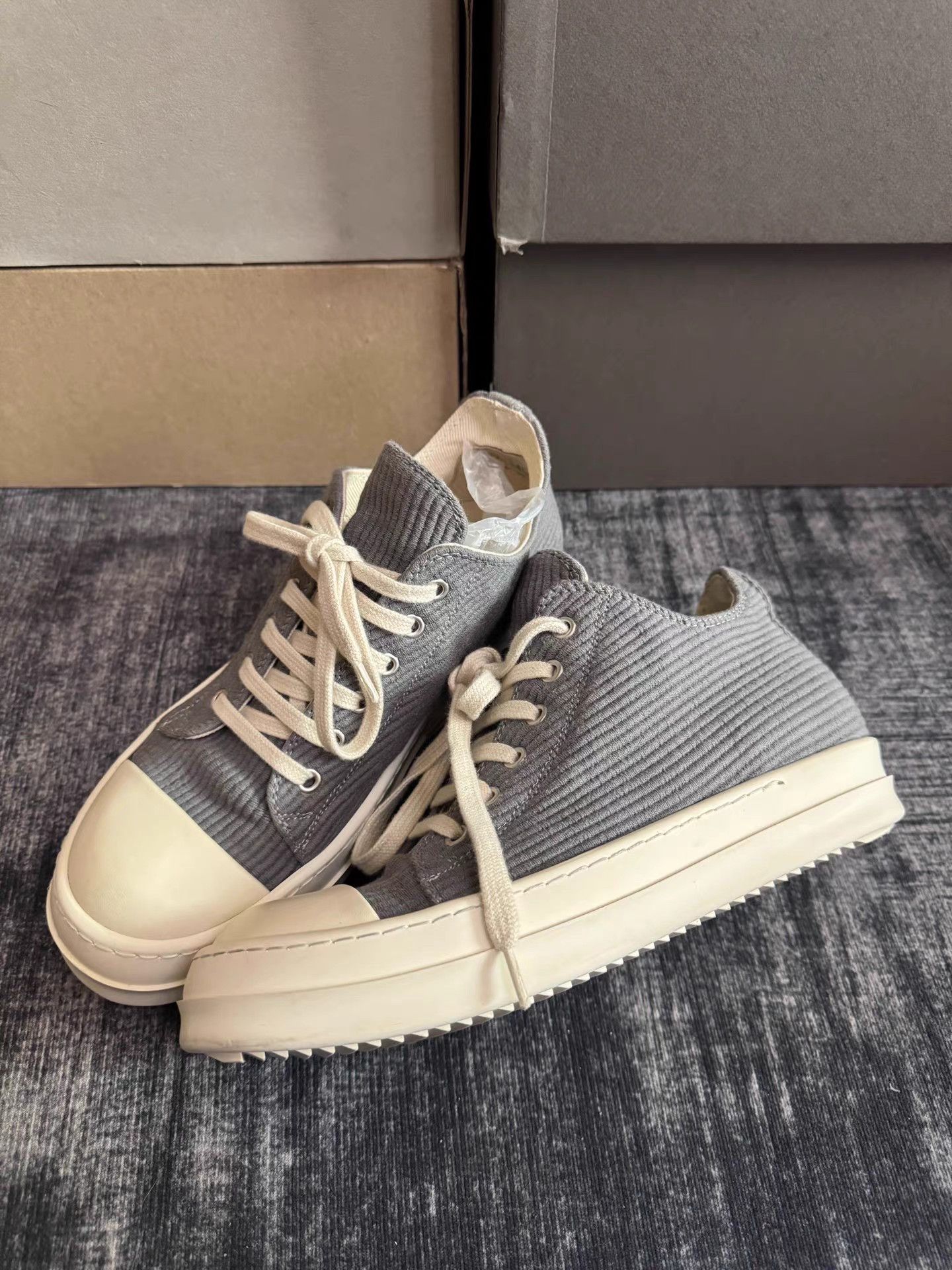 Rick Owens rick owens Gray Corduroy Turbo Cyclops Size US 8.5 / IT 38.5 - 1 Thumbnail