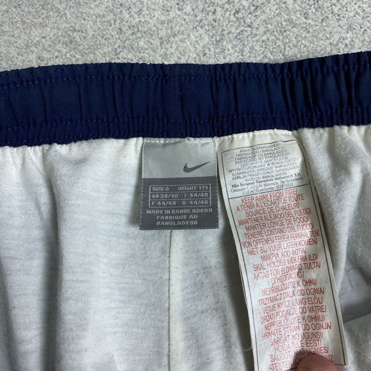 Nike Vintage Nike Track Pants Size US 30 / EU 46 - 5 Thumbnail