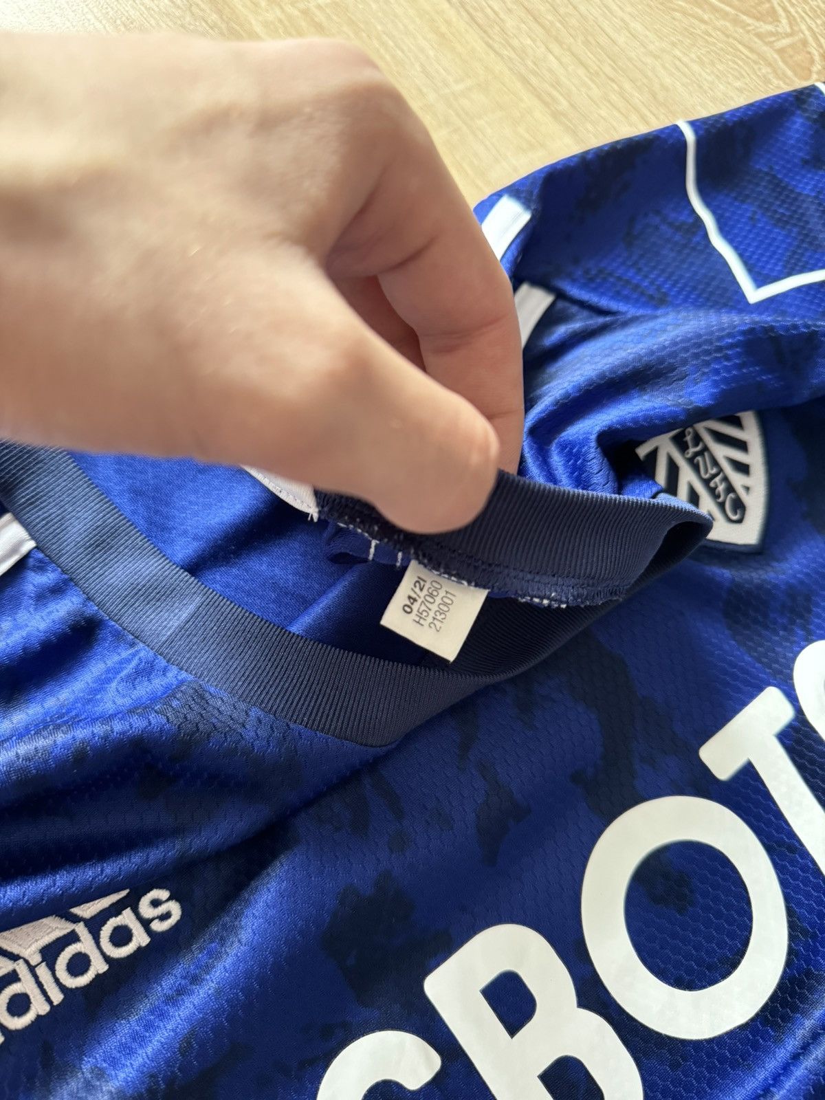 Adidas LEEDS UNITED 2021 2022 AWAY SHIRT JERSEY ADIDAS H57060 Size US XL / EU 56 / 4 - 6 Thumbnail