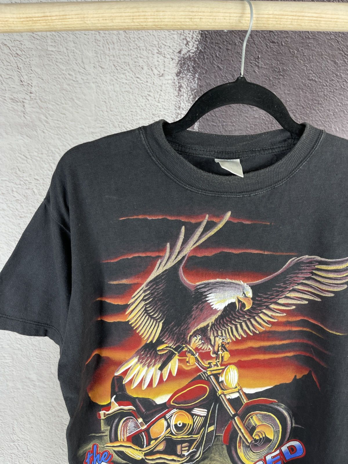 Vintage Vintage 90s the eagle has landed band tee motorcycle shirt Size US L / EU 52-54 / 3 - 3 Thumbnail
