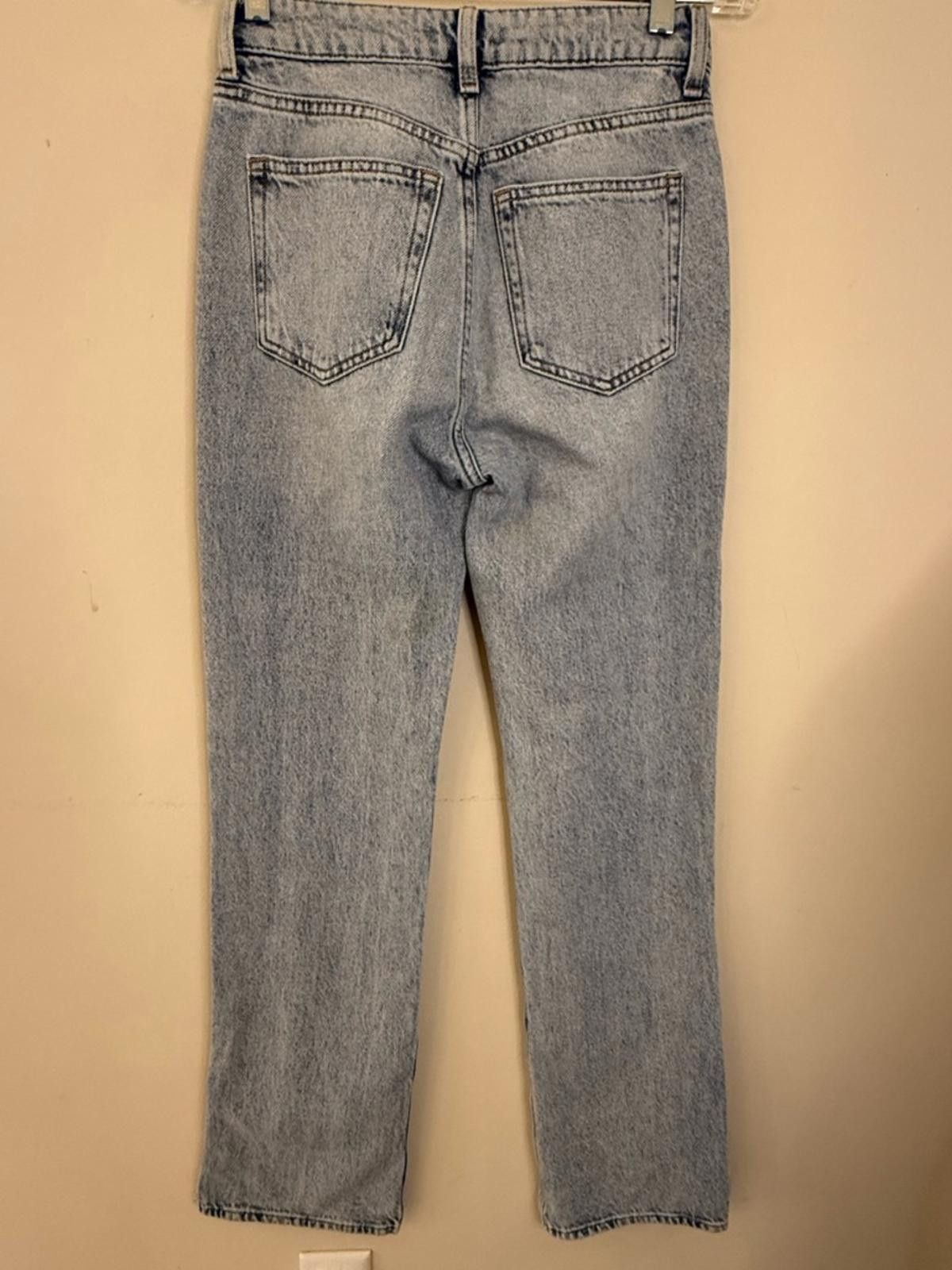 H&M H&M light jeans wash straight leg split hem cotton SZ 2 Size 26" / US 2 / IT 38 - 2 Thumbnail