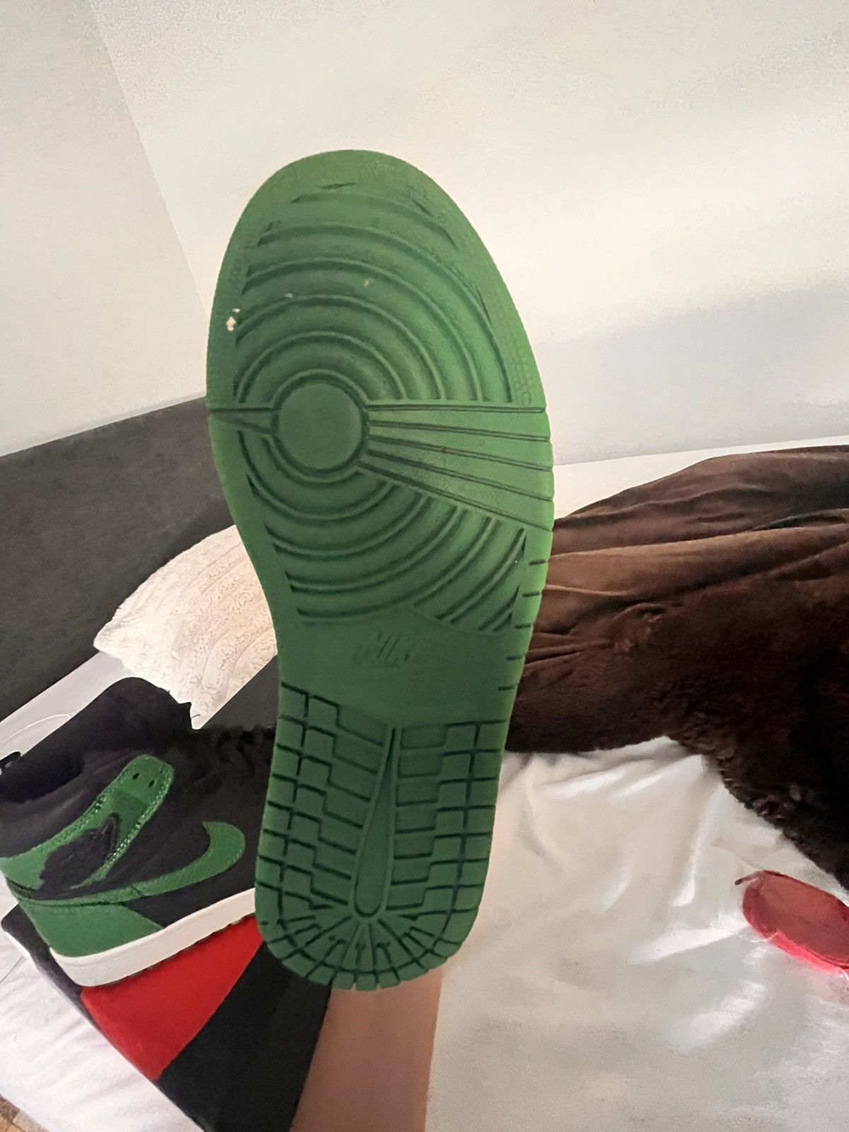 Jordan Brand JORDAN 1 PINE GREEN MENS Size US 10 / EU 43 - 7 Thumbnail