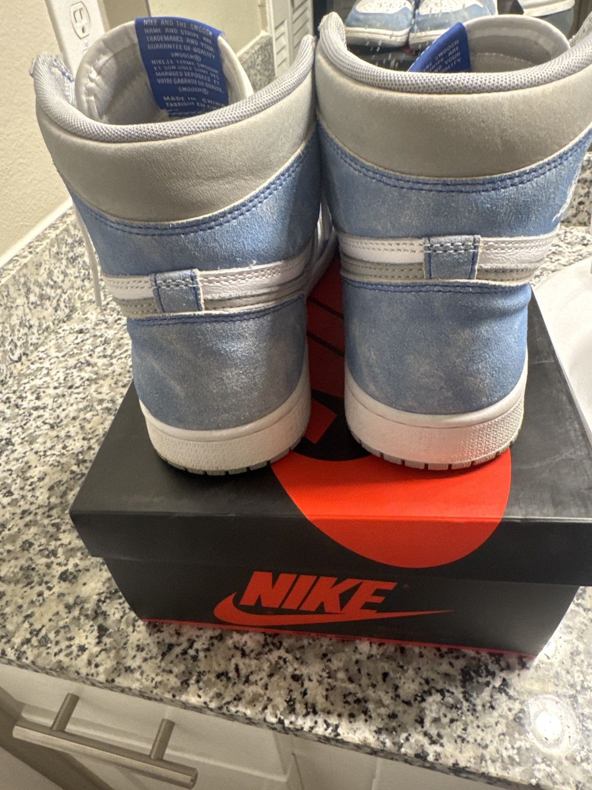 Nike Jordan 1 Hyper Royal Size US 9.5 / EU 42-43 - 4 Thumbnail