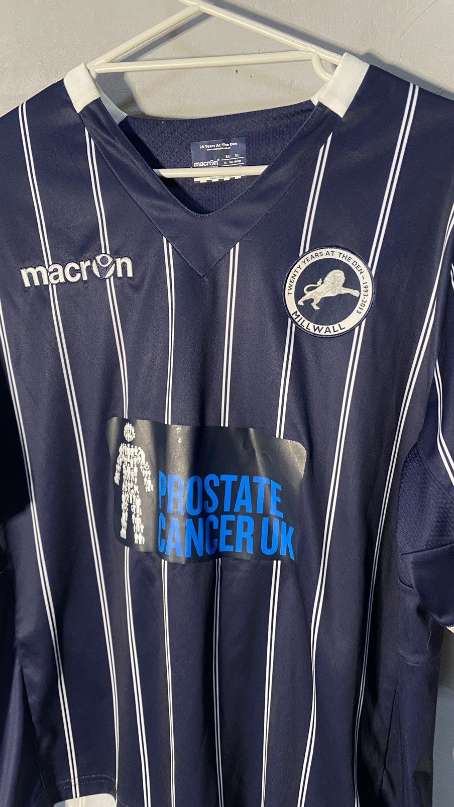 Other Millwall soccer jersey Size US XL / EU 56 / 4 - 4 Thumbnail