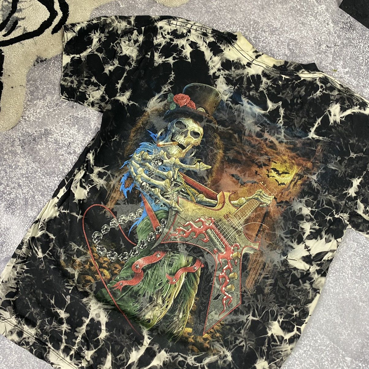 Band Tees Vintage Wild Rock Skull Graphic overprinted tee Size US M / EU 48-50 / 2 - 8 Thumbnail
