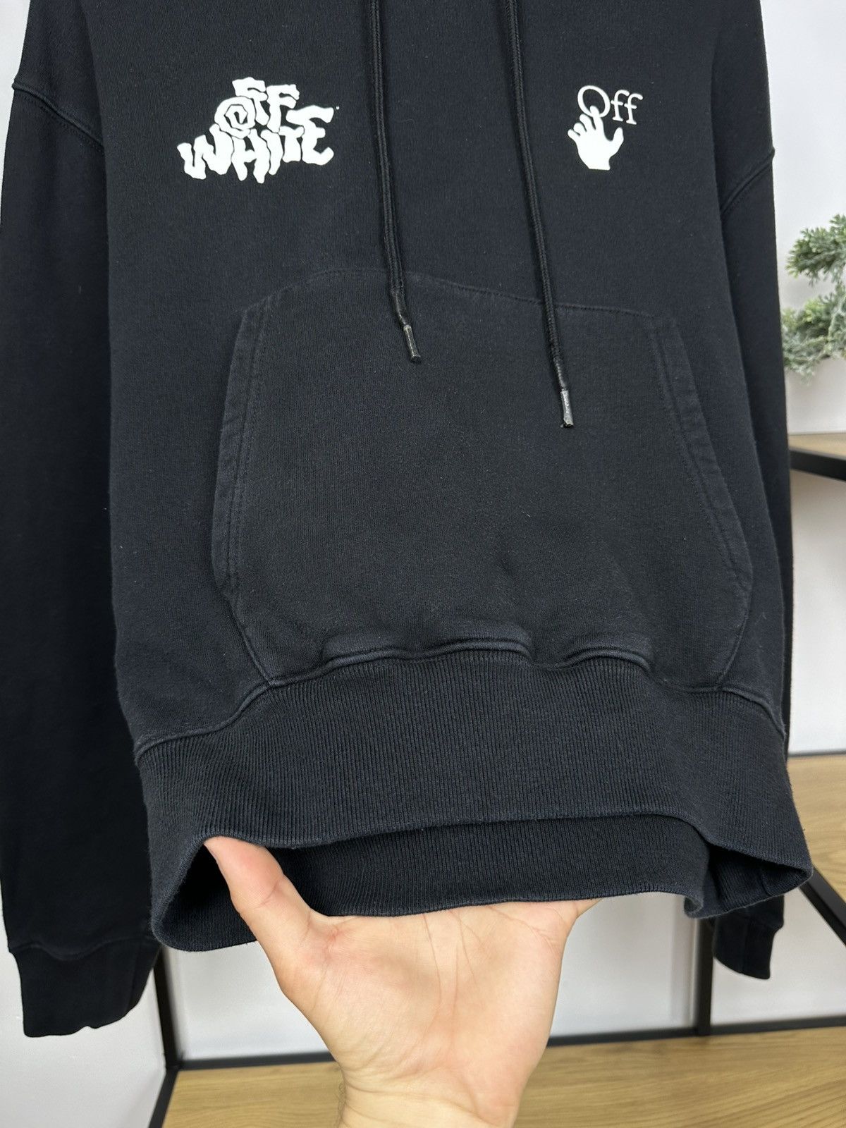 Off-White Off-White Red Tongue Out Over Hoodie Sweatshirt In Black XS Size US XS / EU 42 / 0 - 7 Thumbnail