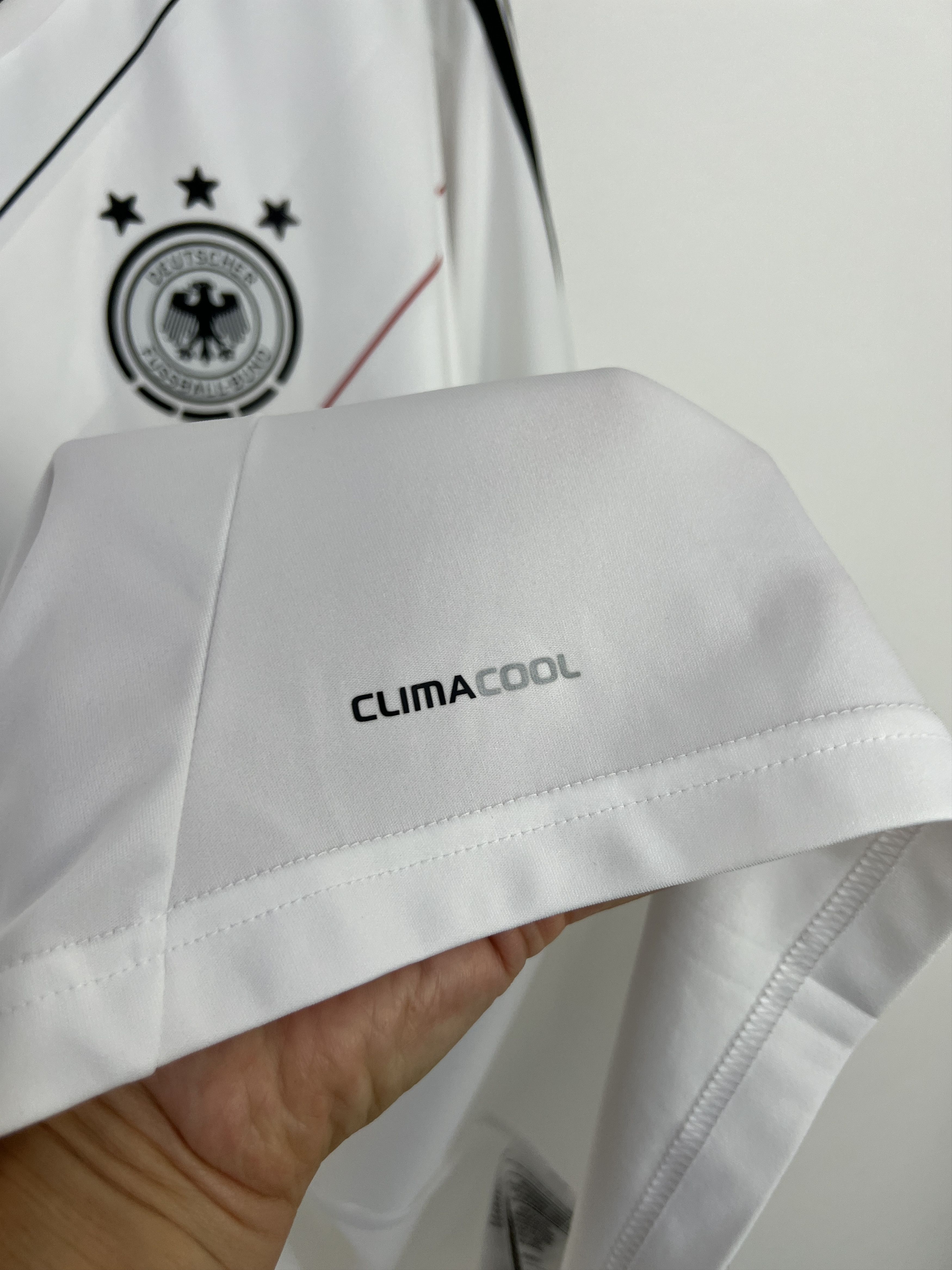 Adidas Germany Home football shirt 2012 Soccer #8 Ozil Adidas 3XL Size US XXL / EU 58 / 5 - 7 Thumbnail