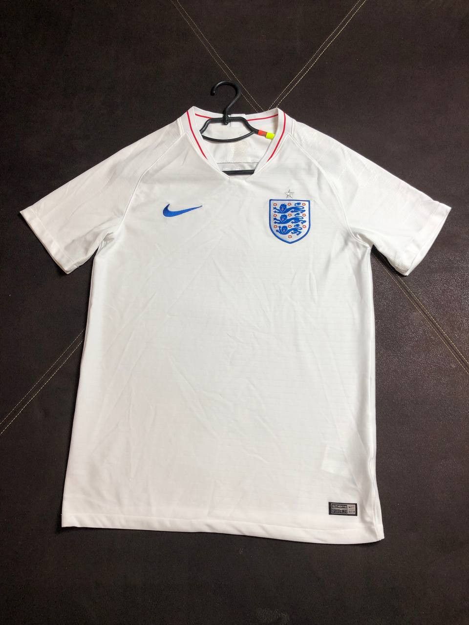 Nike ENGLAND NIKE 2018 WORLD CUP FOOTBALL HOME JERSEY Size US M / EU 48-50 / 2 - 1 Thumbnail