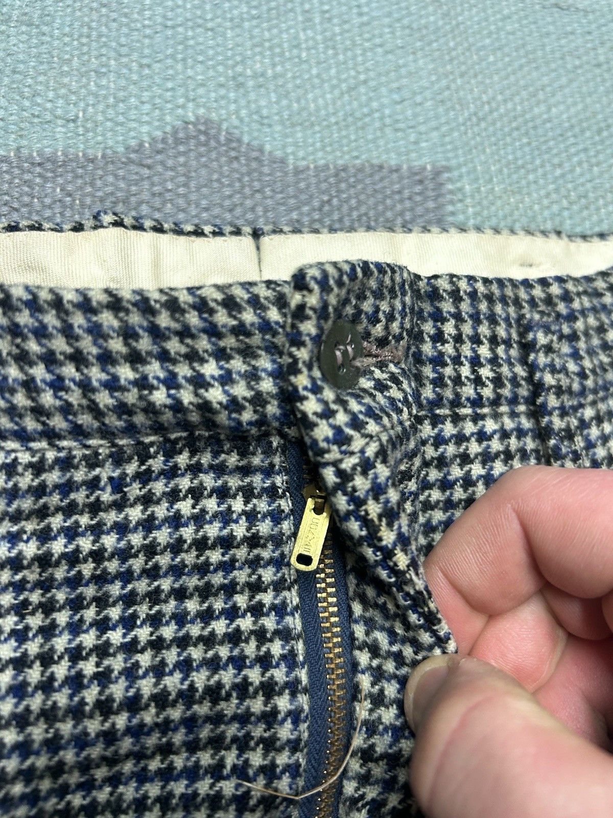 Vintage 1940s drop loop slacks wool pants Campus houndstooth FLAW 29 Size US 29 - 11 Thumbnail