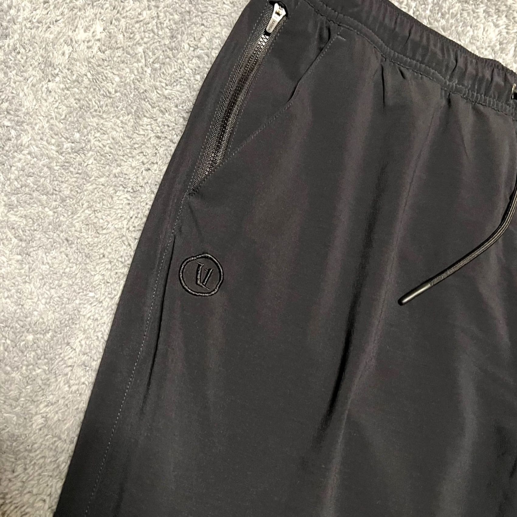 Vuori Vuori Jogger Pants Mens L Black Regular Performance Stretch Shorts Lined Size US 33 - 3 Thumbnail