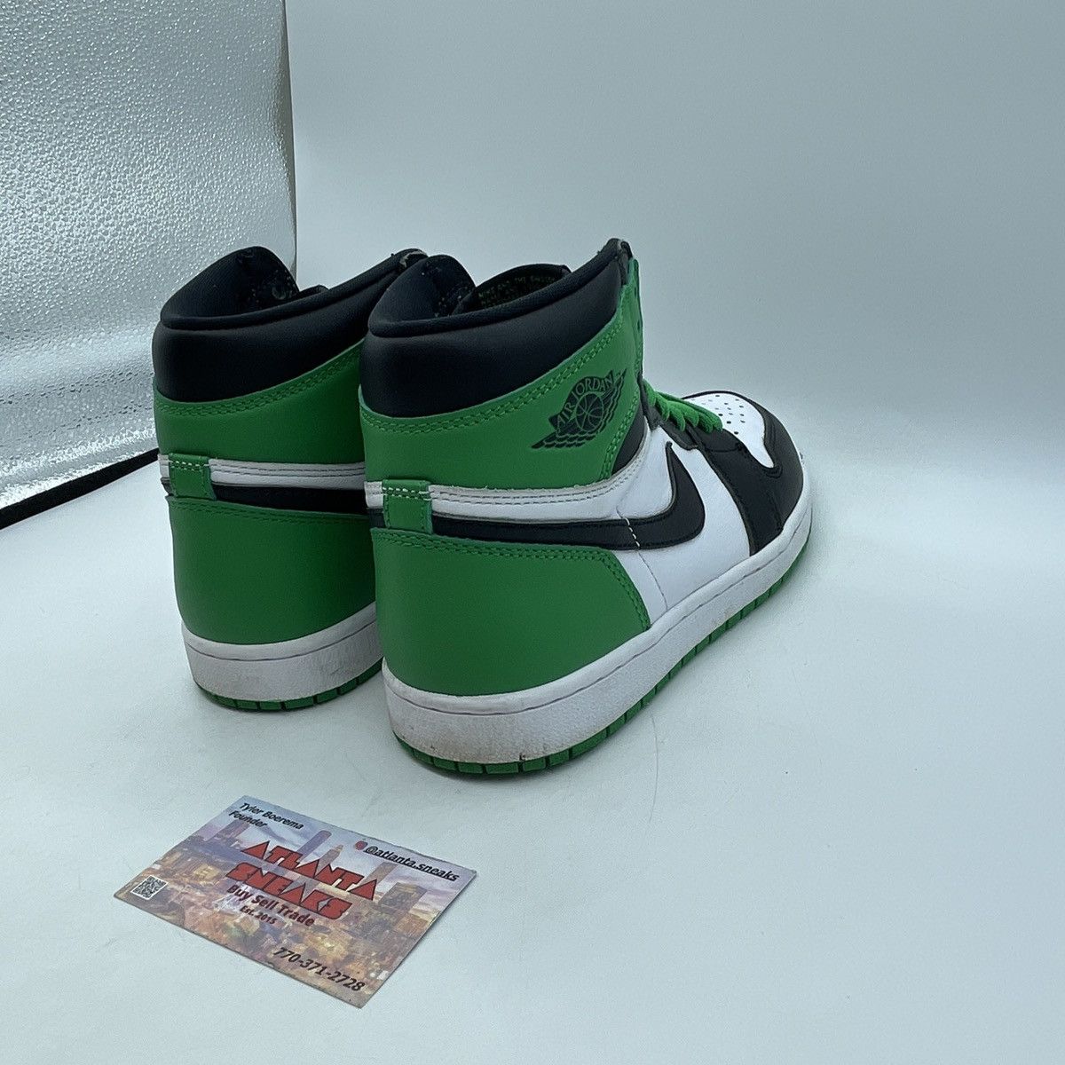 Jordan Brand Air Jordan 1 high lucky green Size US 7.5 / EU 40-41 - 5 Thumbnail