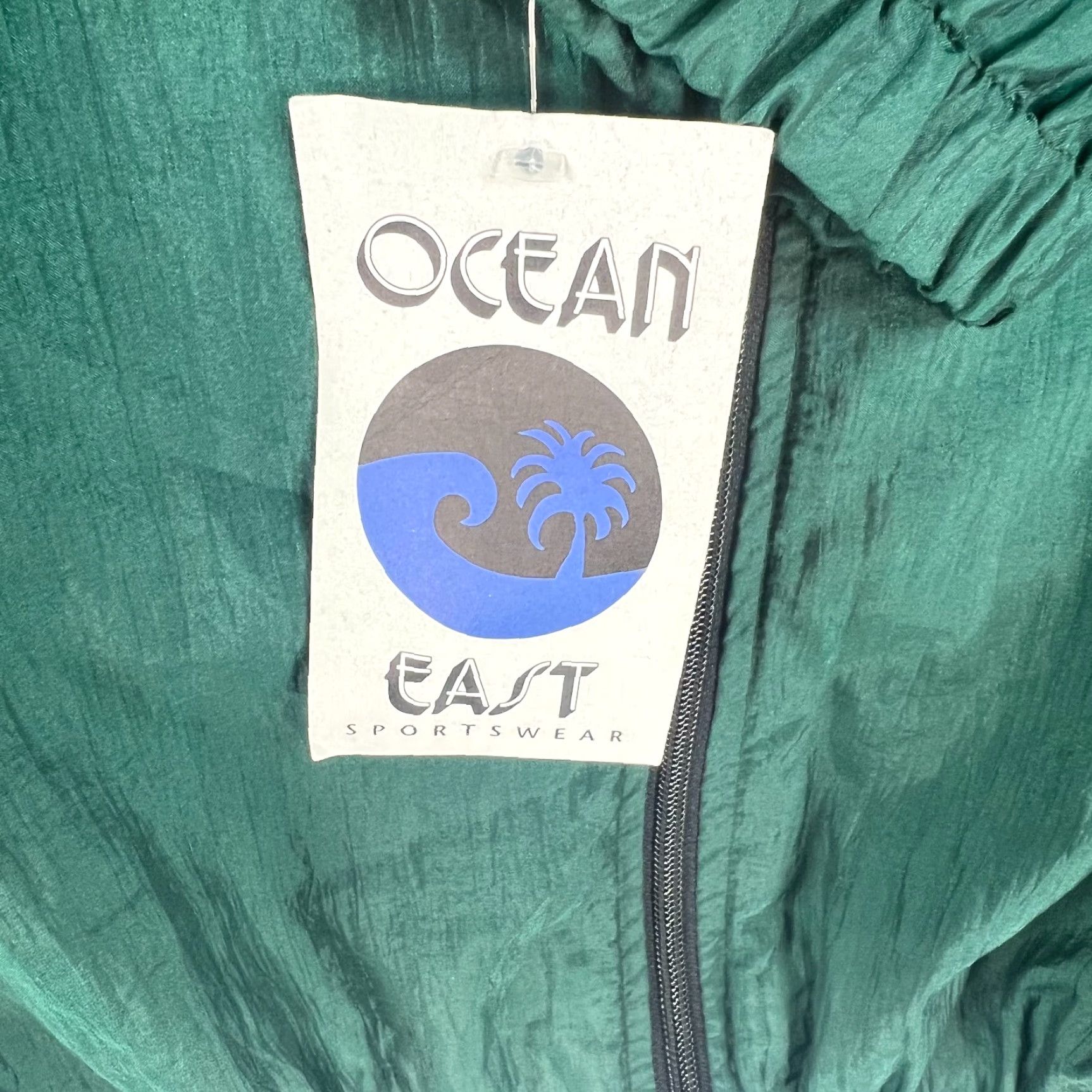 Vintage Ocean East Windbreaker Jacket Mens XL Green - 100% Nylon, Solid, Zip, Full Zip, Pockets, Stand-Up Collar, Casual Travel, Outdoor Theme, USA Made Size US XL / EU 56 / 4 - 4 Thumbnail