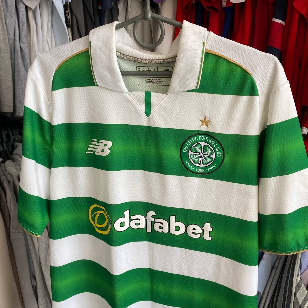 New Balance × Vintage Men’s New Balance FC Celtic Magners big logo jersey Size US M / EU 48-50 / 2 - 2 Thumbnail